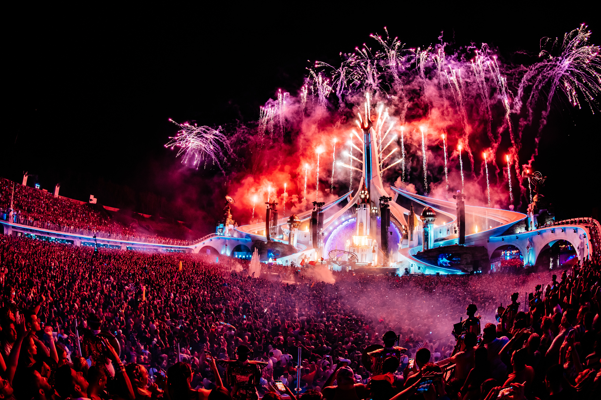 Imagen del MainStage o escenario principal del festival más importante del mundo en su edición de 2022.