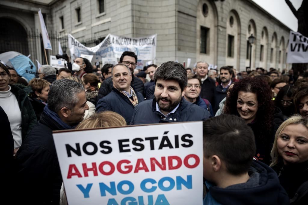 Fernando López Miras, en una manifestación a favor del trasvase Tajo-Segura en Madrid.