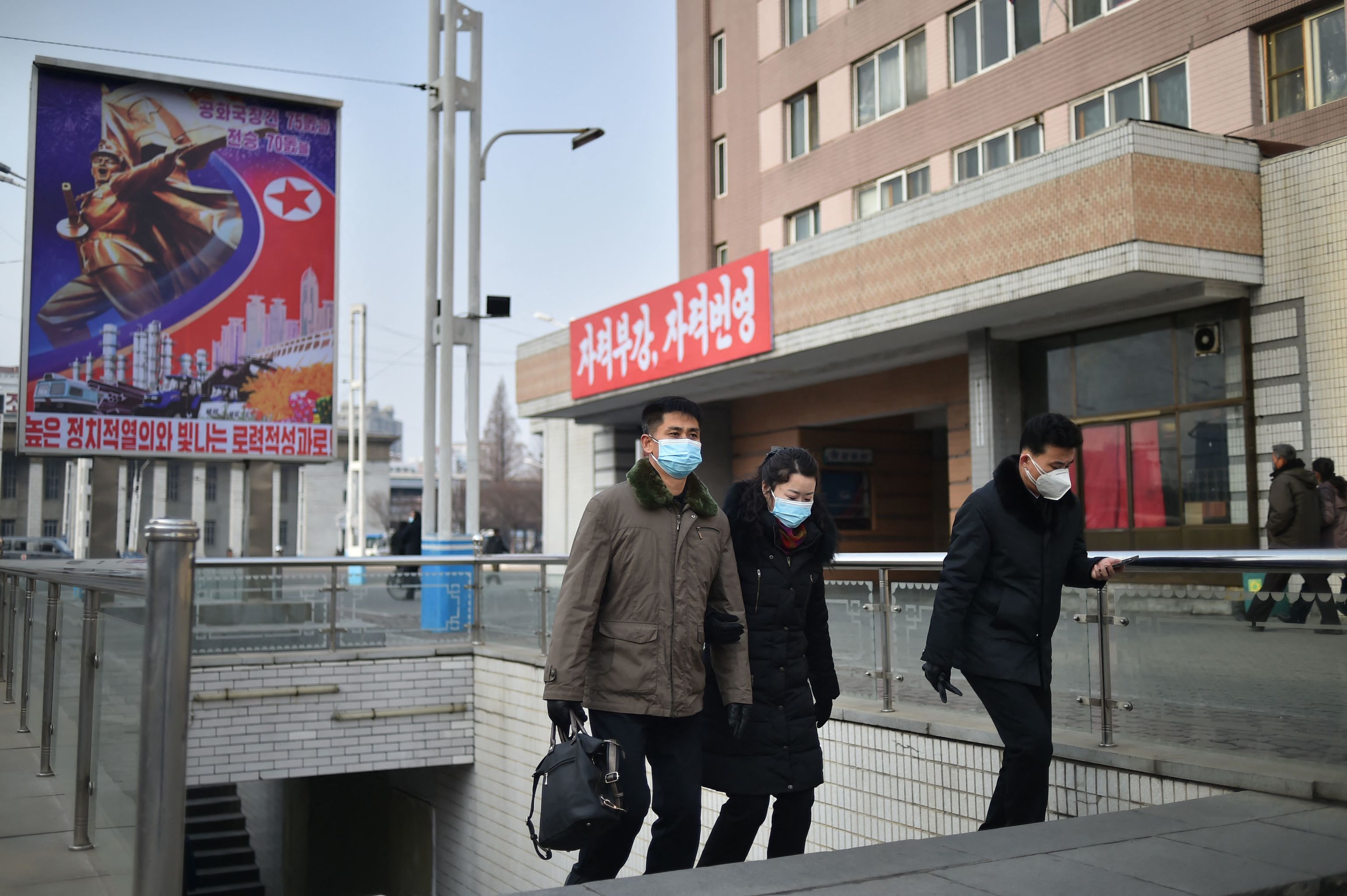 Corea del Norte confina Pyongyang  durante cinco días debido a una «enfermedad respiratoria»