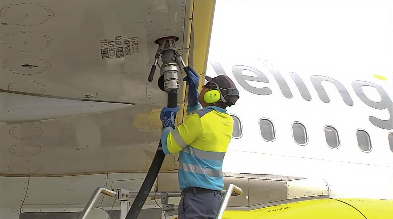 Combustible hecho con aceite usado y vuelos más directos: el plan de la aviación para ser más ‘verde’ sin electricidad