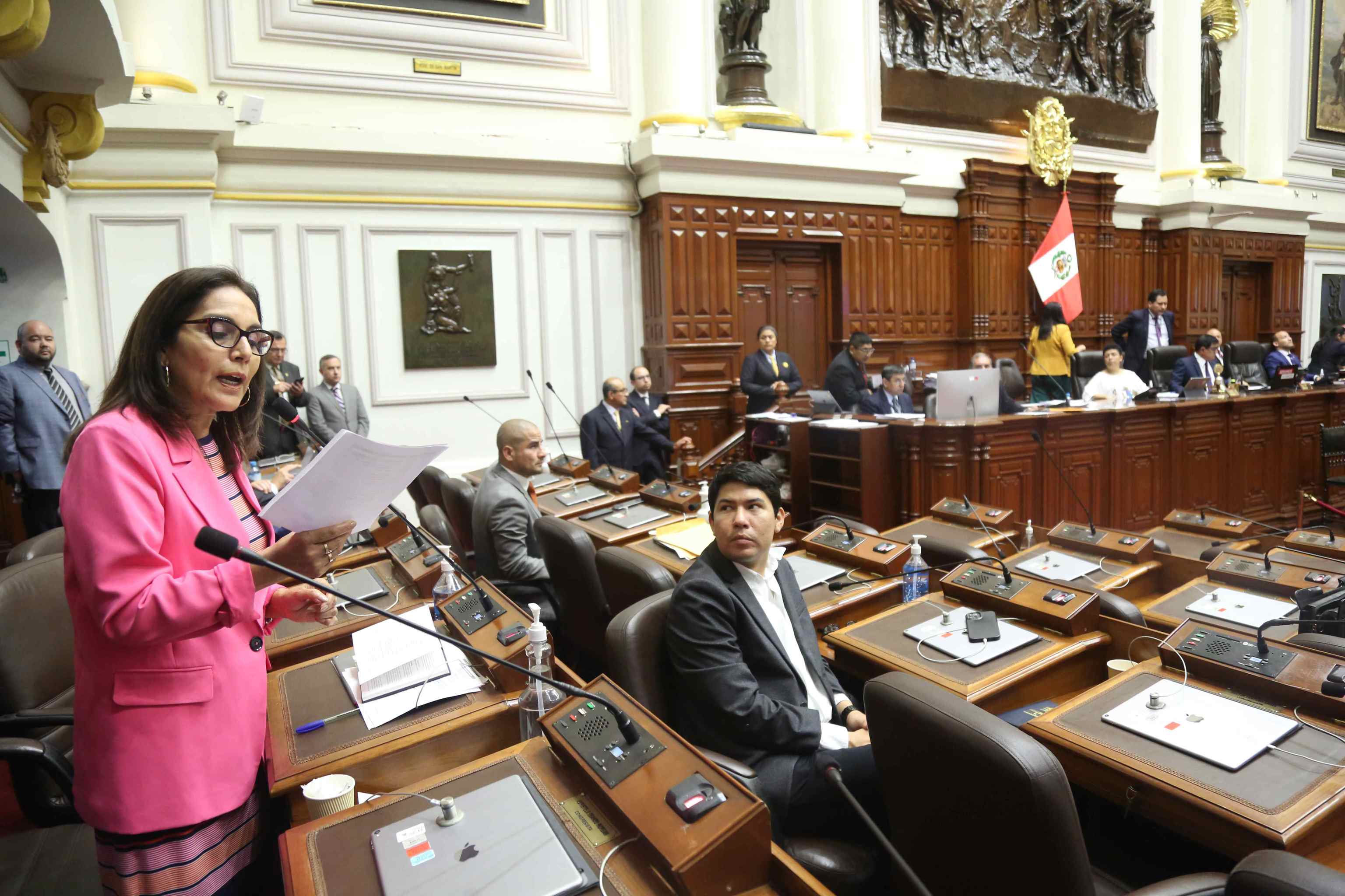 El Congreso peruano rechaza el adelanto electoral para este año