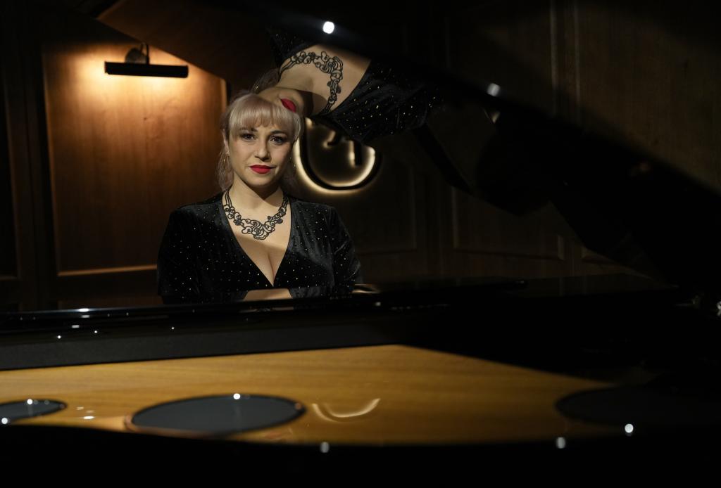 Eva Pez, en el piano de Hijos de Toms.