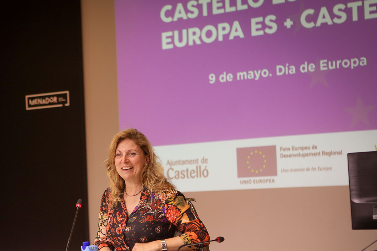 La alcaldesa Amparo Marco en la rueda de prensa por el Día de Europa