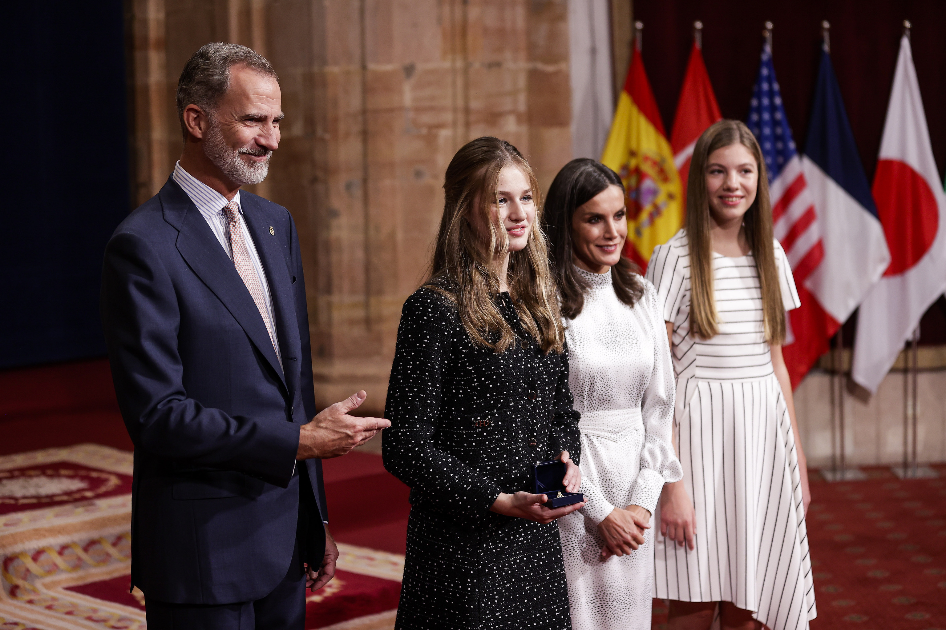 Los reyes de España y sus hijas, Leonor y Sofía, en la entrega de los Premios Princesa de Asturias 2022.
