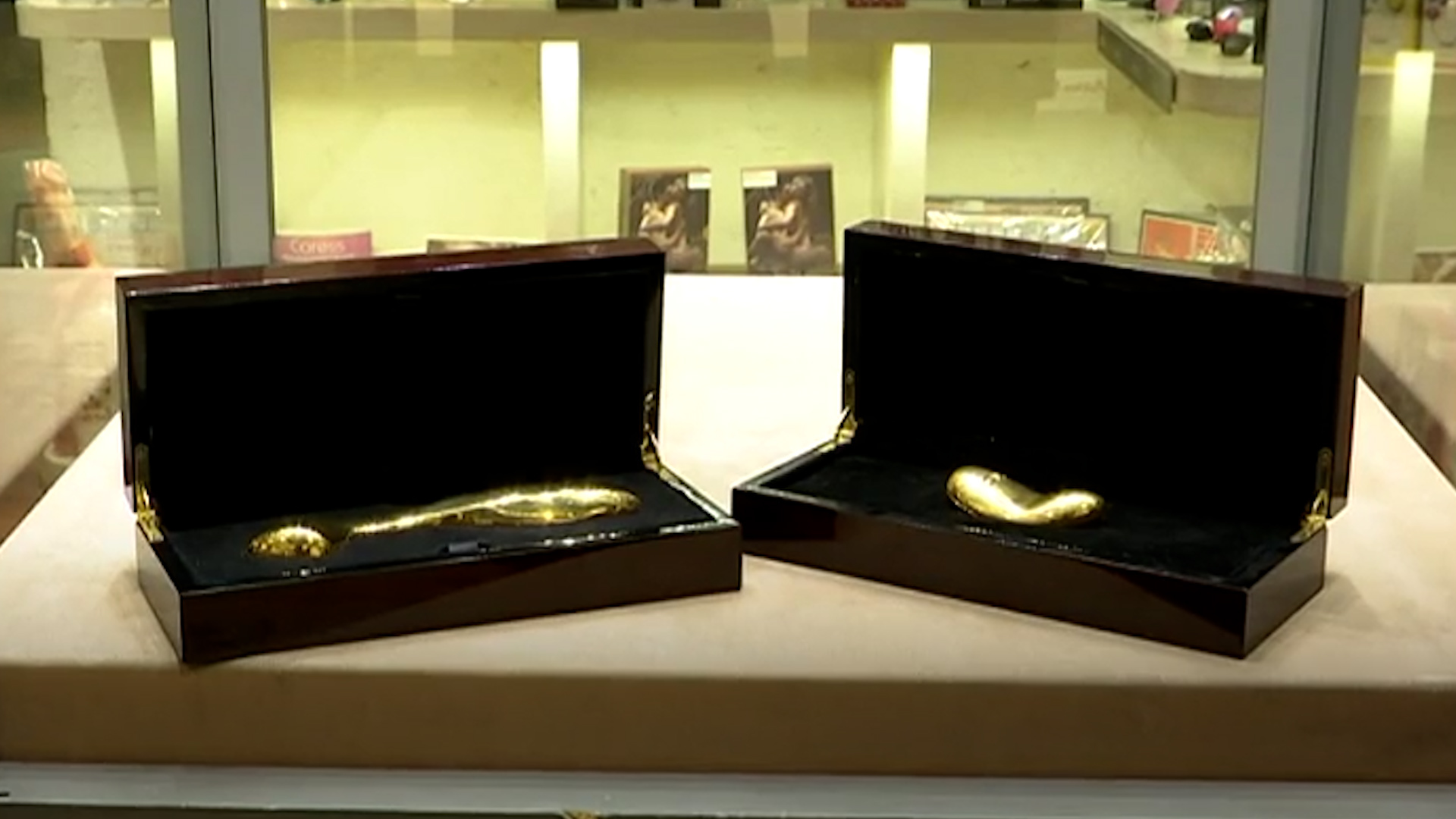 El botín de los vibradores de oro en "el Amazon del juguete erótico" de Carmona