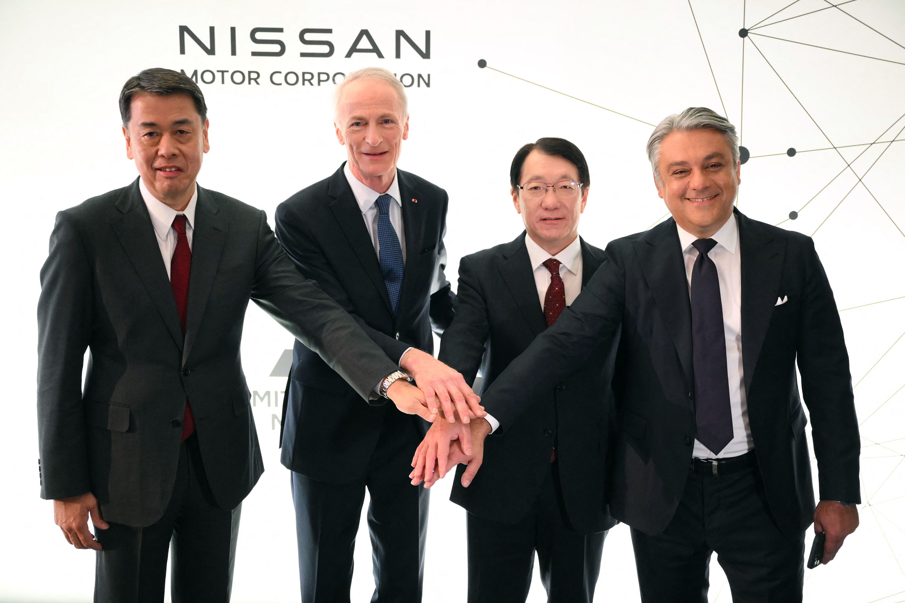 Desde la izda: Uchida, CEO de Nissan; Senard, presidente de Renault; Kato, CEO de Mitsubishi y De Meo, el de Renault. Ayer en la conferencia de Londres