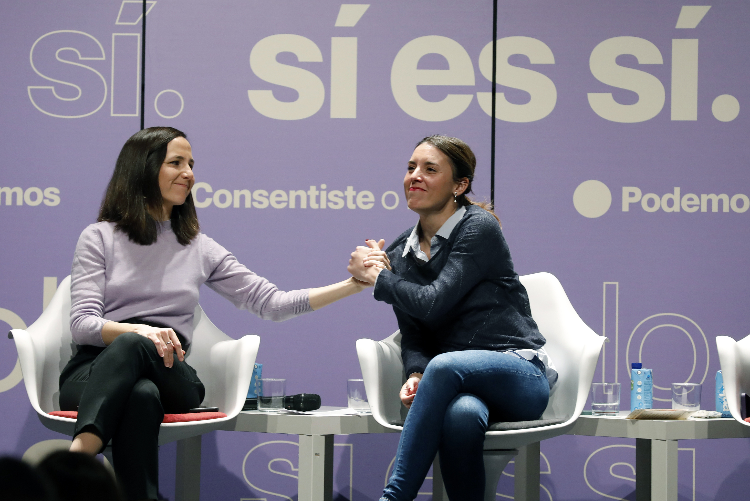 Las ministras Ione Belarra e Irene Montero (Unidas Podemos) durante un acto reciente.