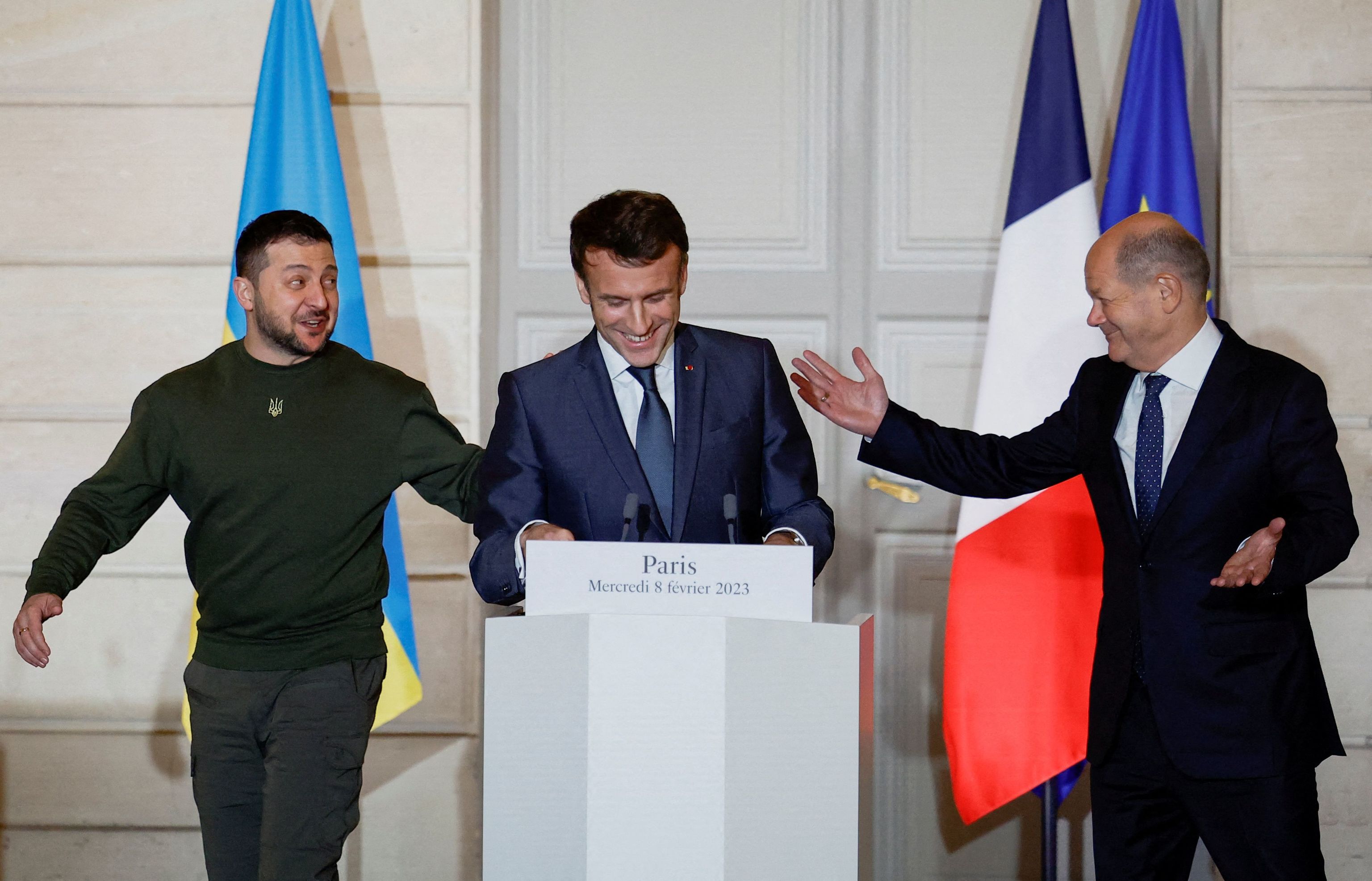 Macron asegura a Zelenski que "Francia acompañará a Kiev hasta la victoria"