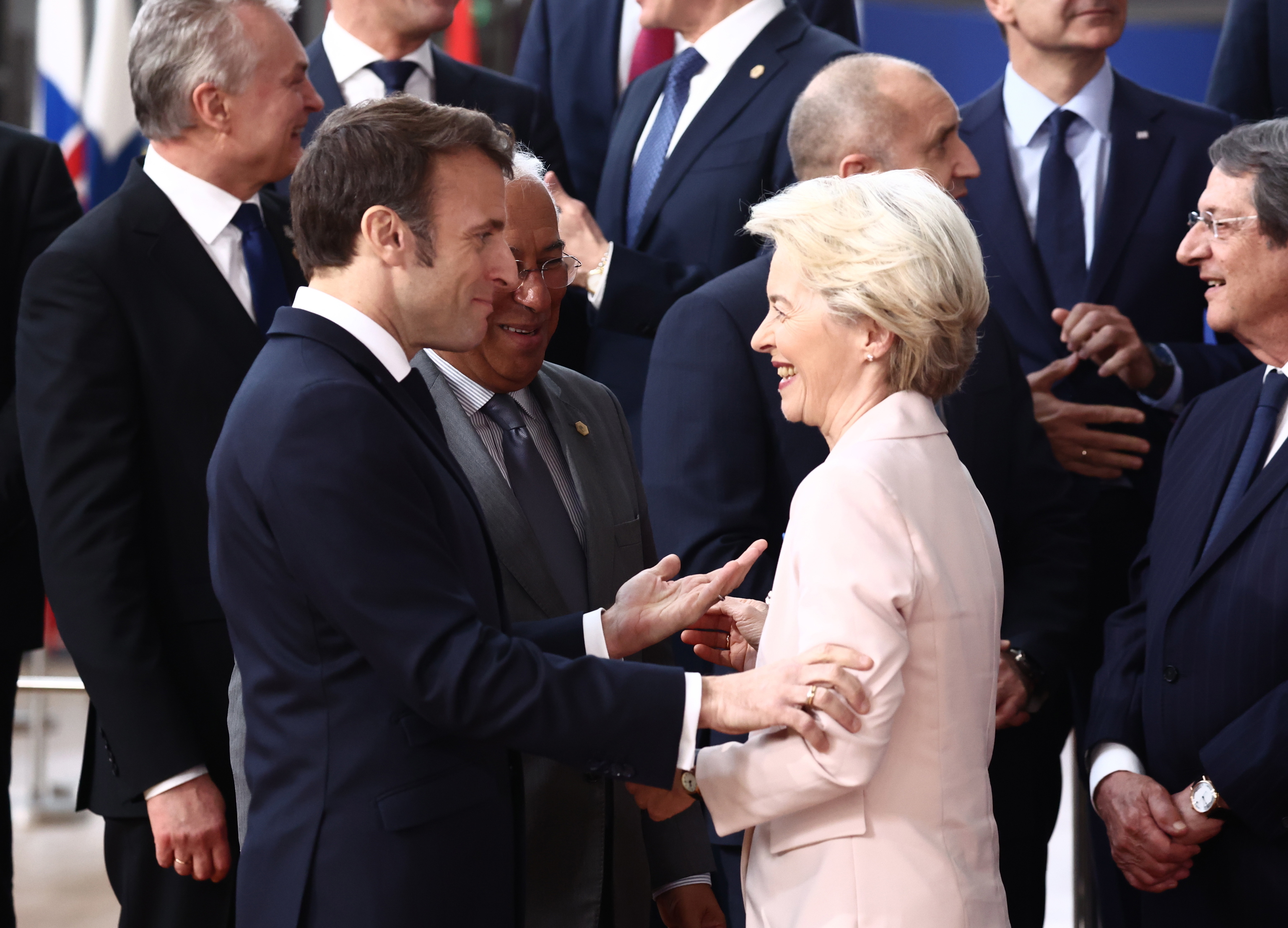 Emmanuel Macron, António Costa y Ursula Von der Leyen.
