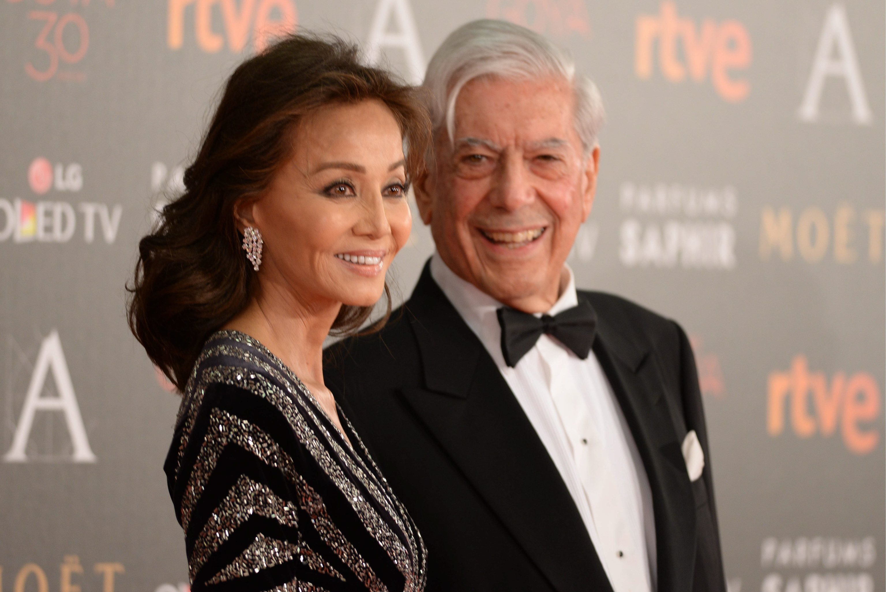 Isabel Preysler y Mario Vargas Llosa en la ceremonia de los los premios Goya en 2016