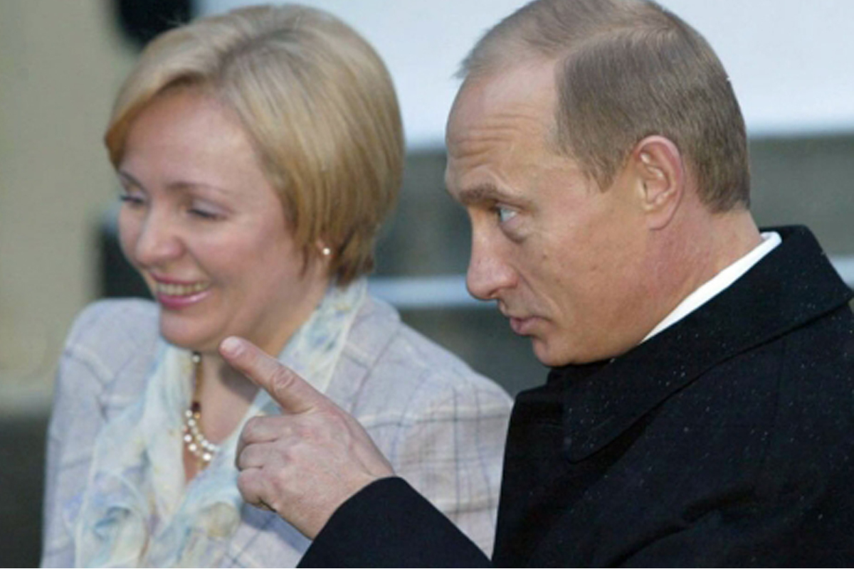 El dúplex de dos millones que la ex mujer de Putin quiere vender rápido en Marbella