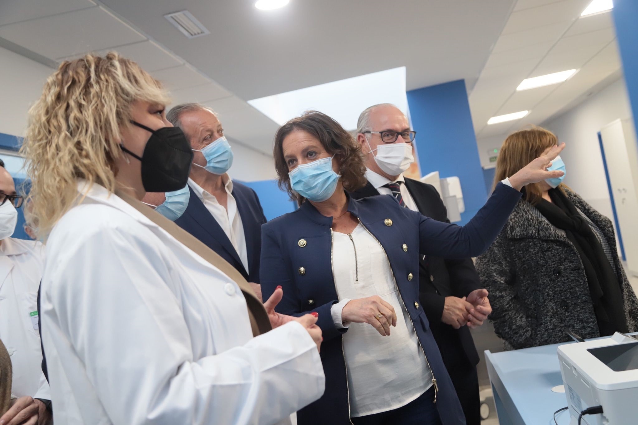 La consejera de Salud, Catalina Garca, durante una visita al hospital de Andjar.