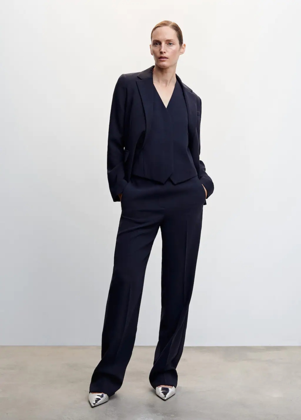ALT: 10 trajes de chaqueta de mujer de Mango para un look de oficina perfecto
