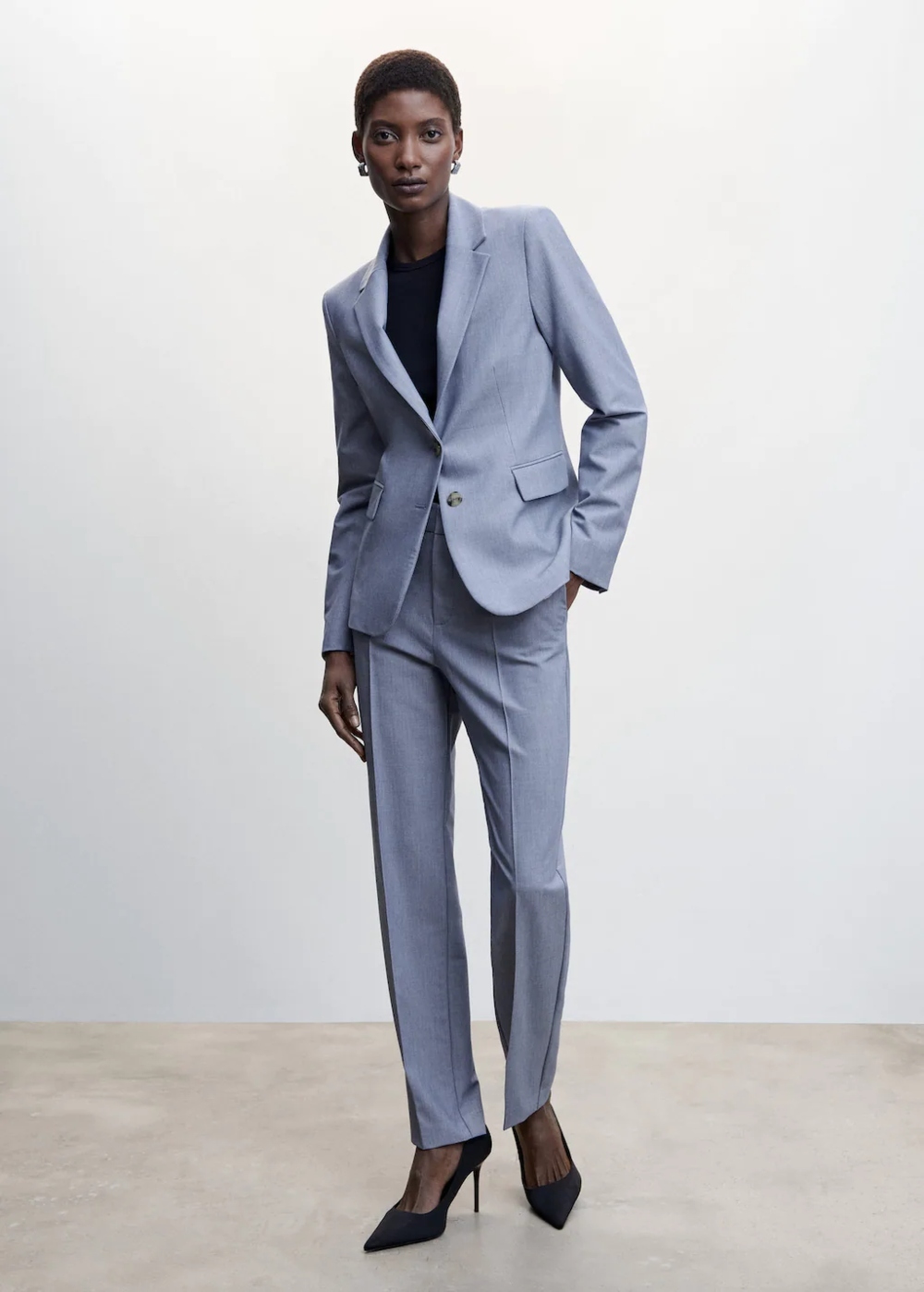 ALT: 10 trajes de chaqueta de mujer de Mango para un look de oficina perfecto