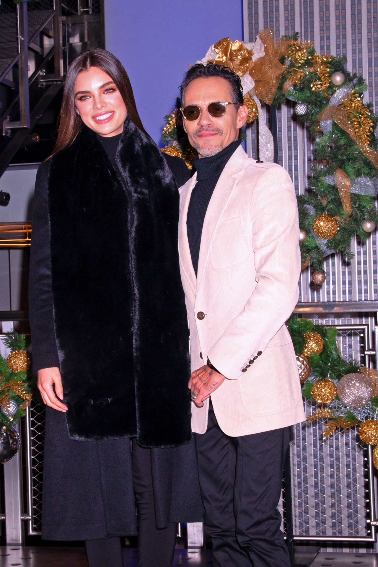 Marc Anthony y su ya mujer, Nadia Ferreira.