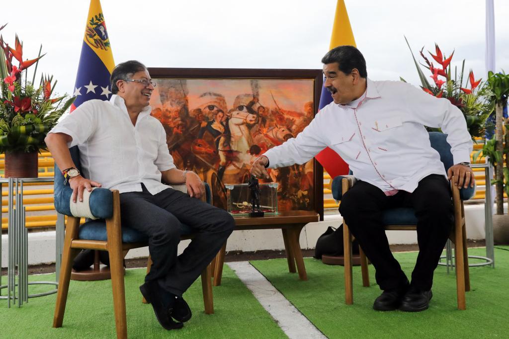 Petro y Maduro, reunidos en el Puente Internacional Atanasio Girardot.