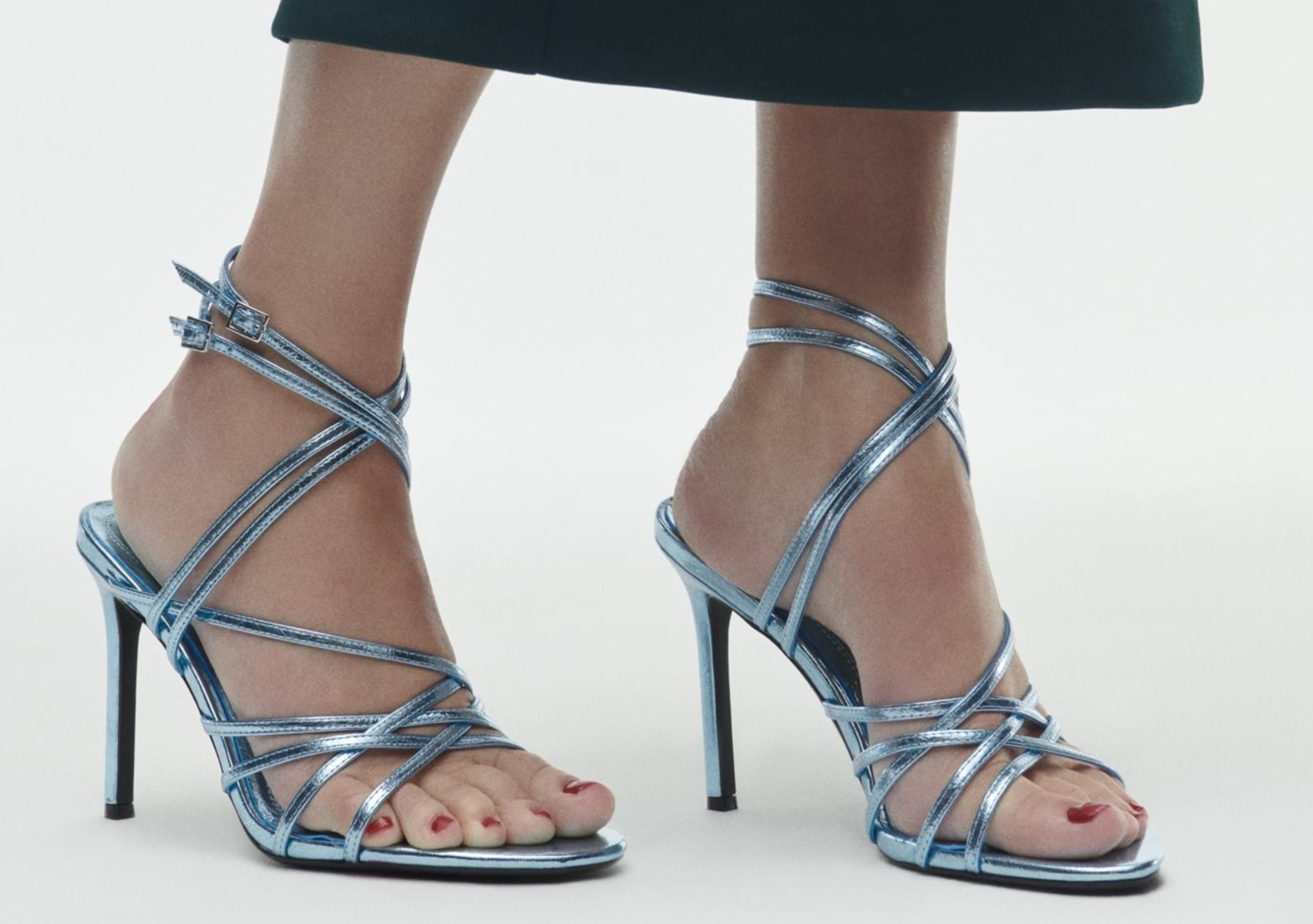 Sensación Condición previa Visualizar 8 sandalias de tacón alto elegantes para tus looks de invitada, de Zara a  Massimo Dutti | Moda