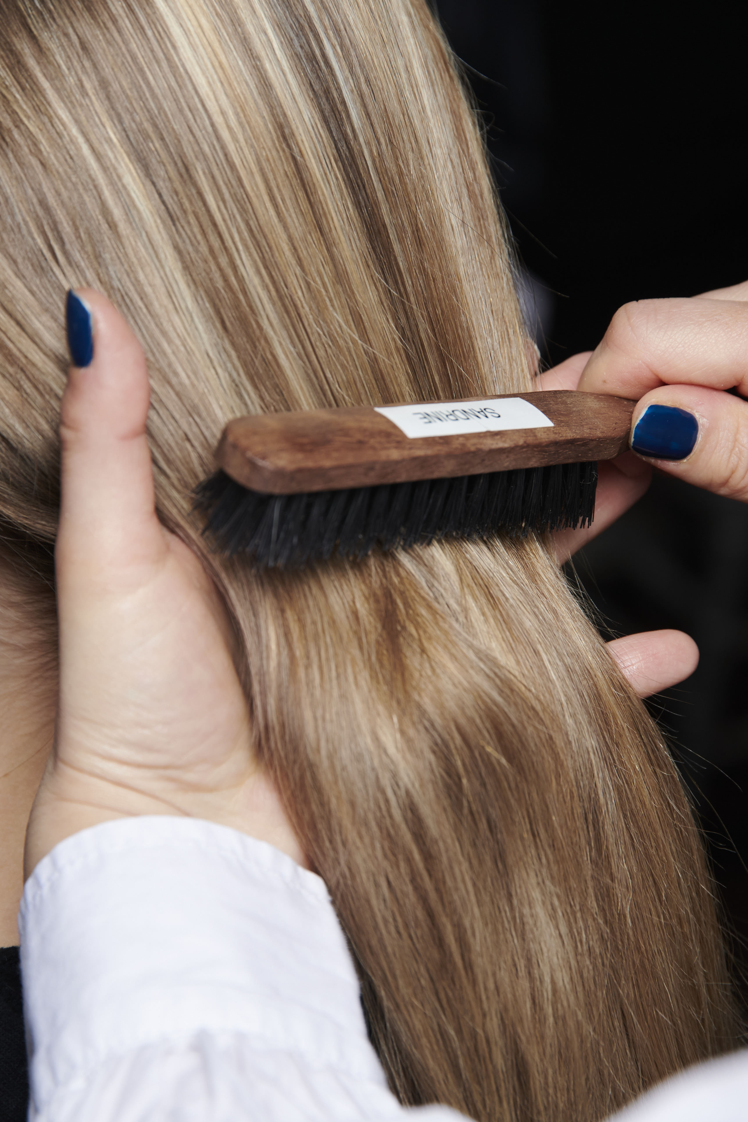 Cómo limpiar correctamente el cepillo del pelo  Modesta Cassinello