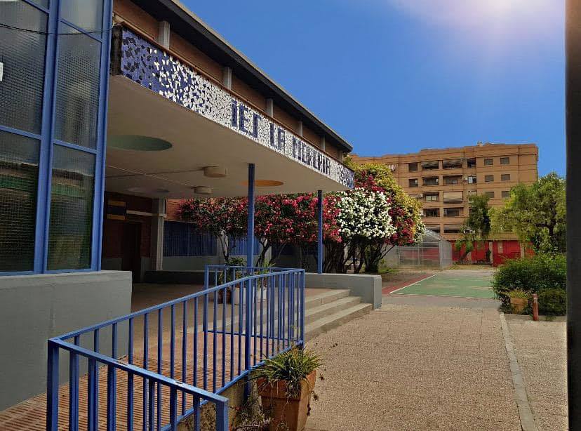 Entrada del instituto pblico La Morera, en la localidad valenciana de Mislata.