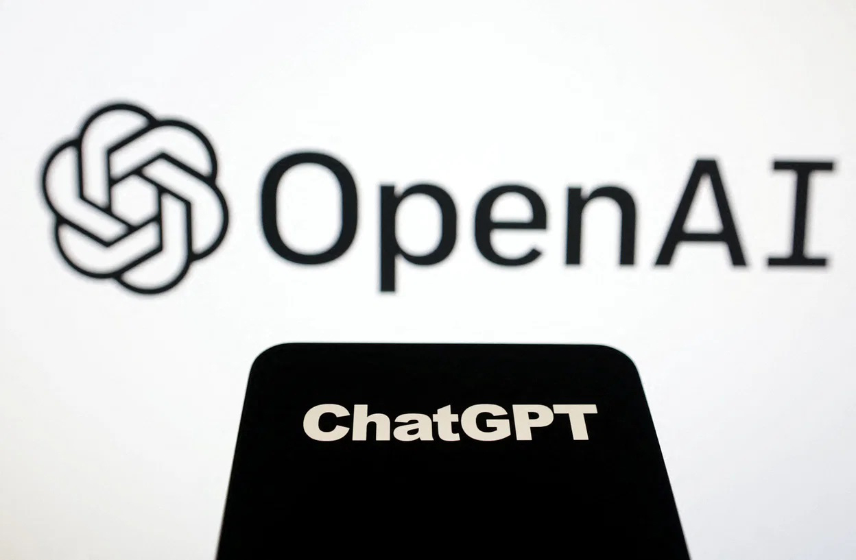 Logotipos de OpenAI y ChatGPT.