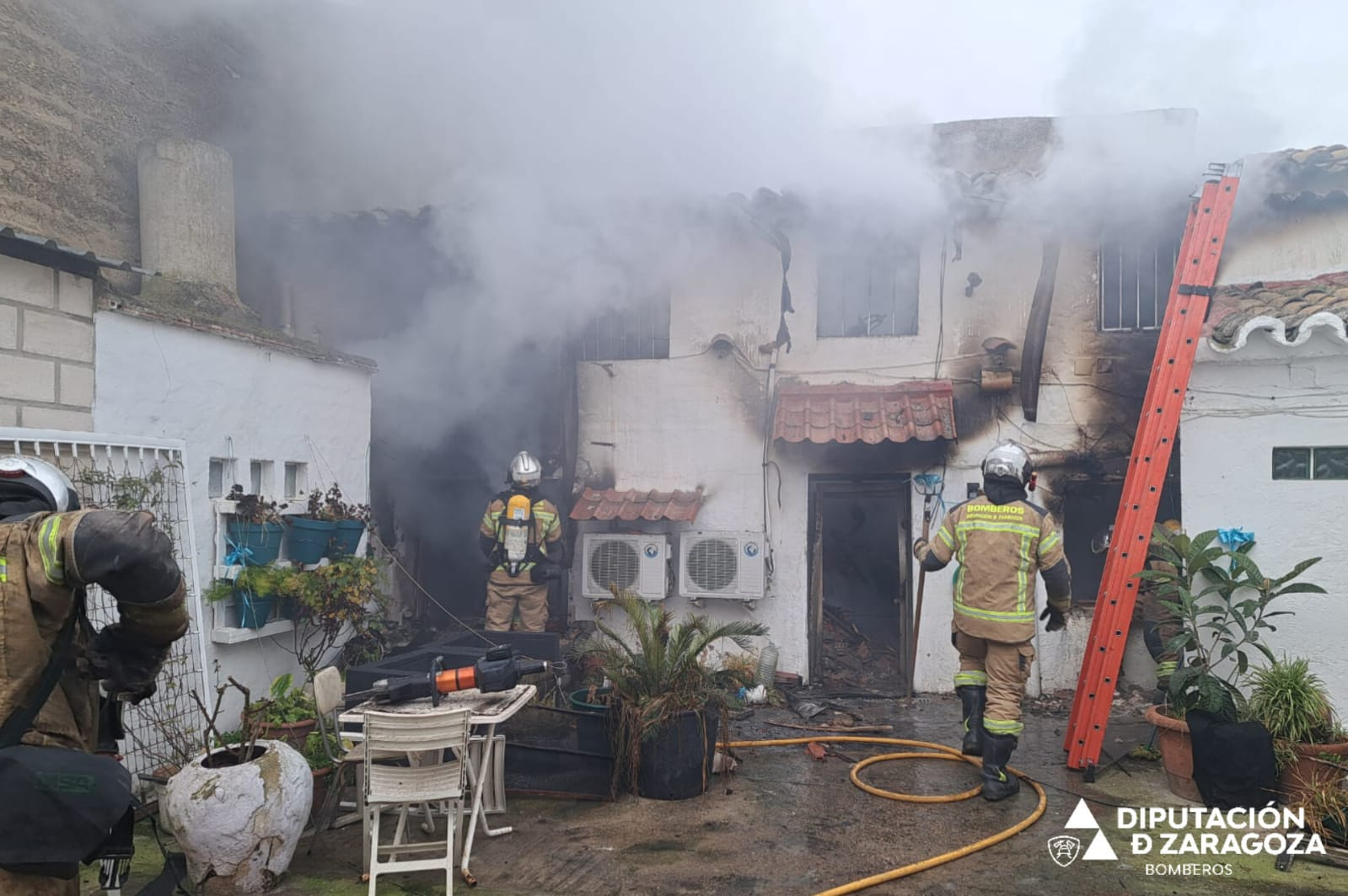 Mueren dos personas en el incendio de una vivienda en Cabañas de Ebro
