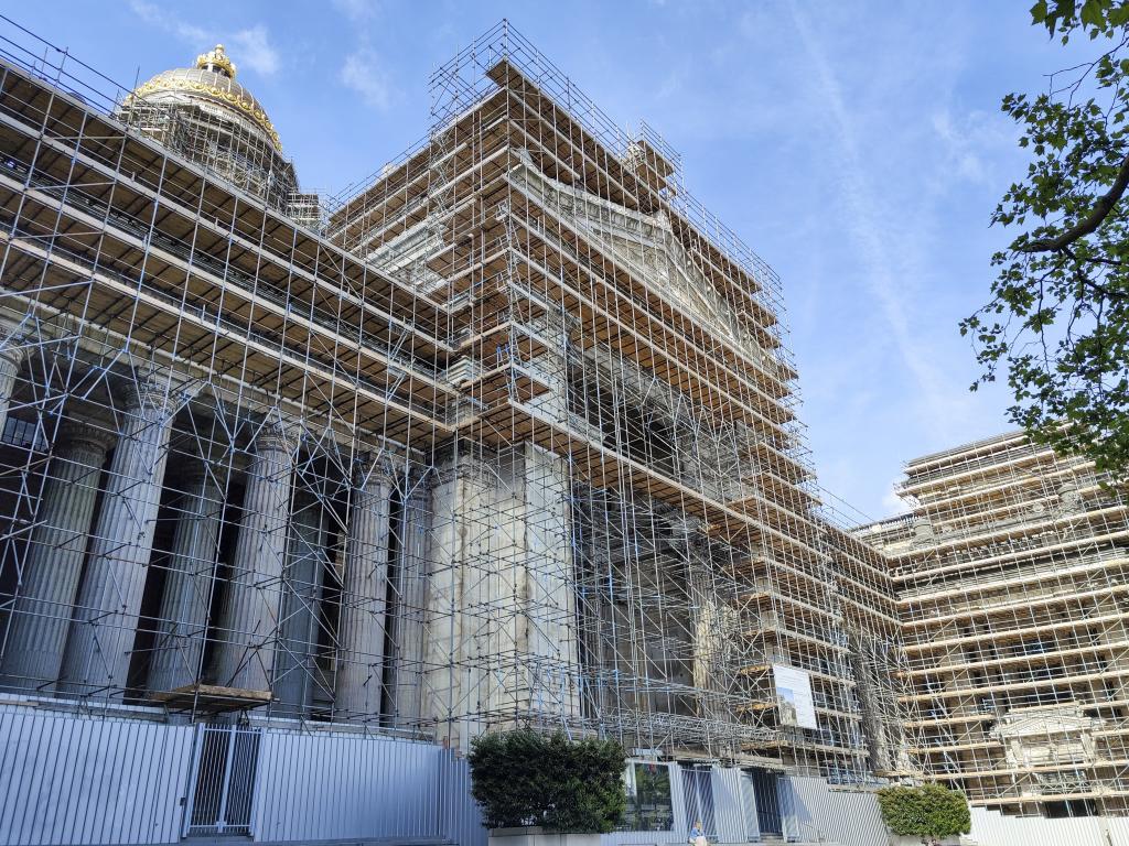El ‘Palais’ enjaulado, el delirio arquitectónico más grande de Occidente