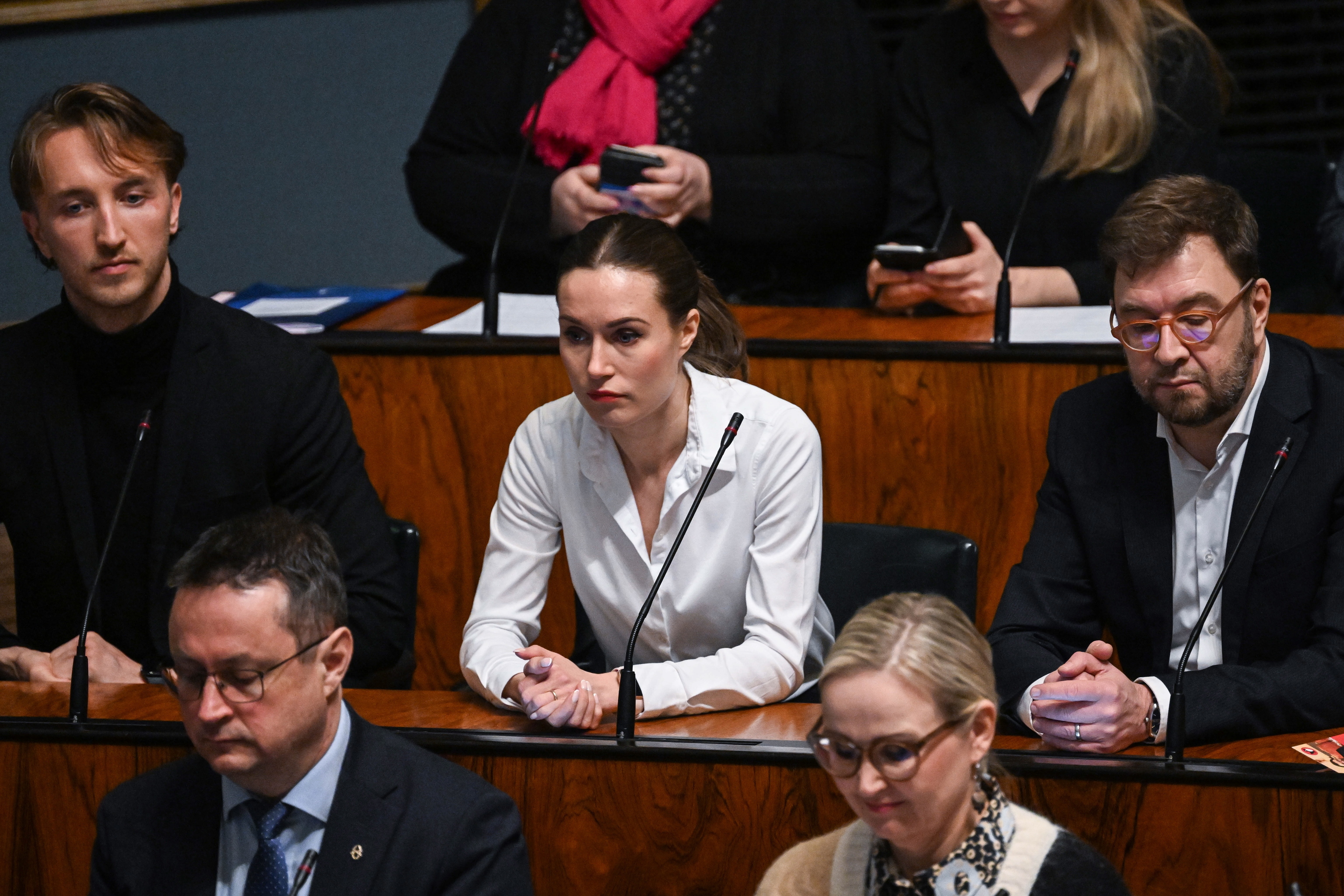 La primera ministra, Sanna Marin, durante la votación en el Parlamento.