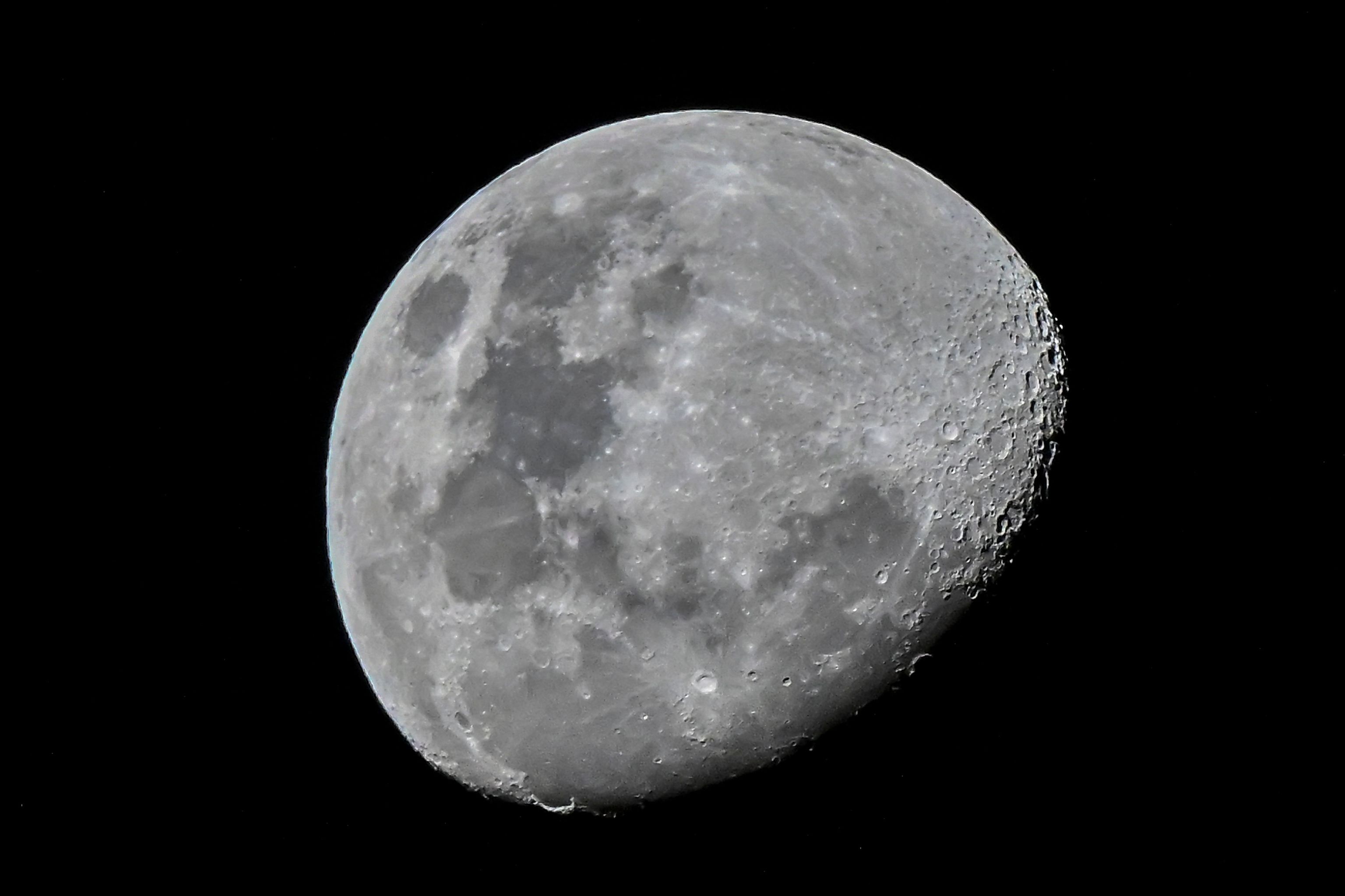 La Luna vista desde Ciudad de Panam.
