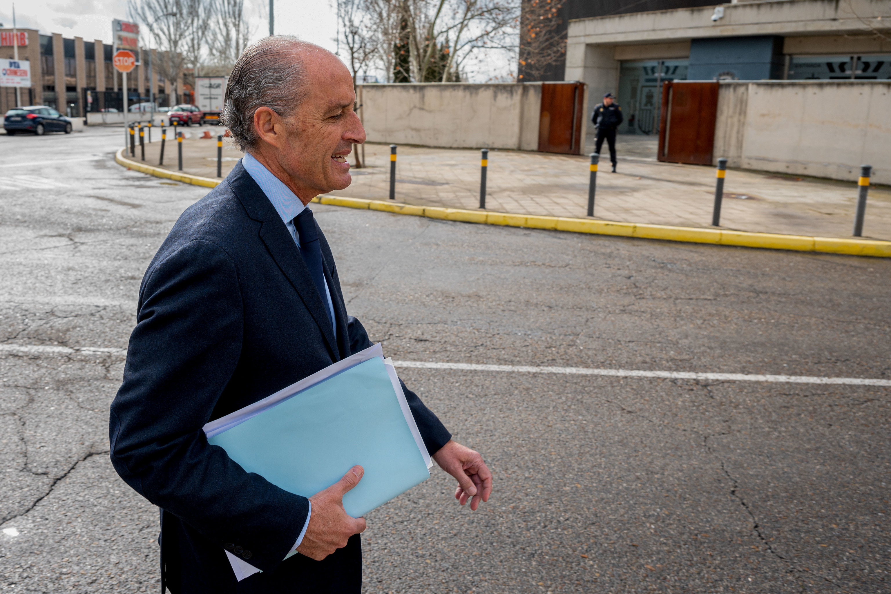 Francisco Camps, este mircoles,  a su llegada a la sede de la Audiencia Nacional en San Fernando de Henares (Madrid).