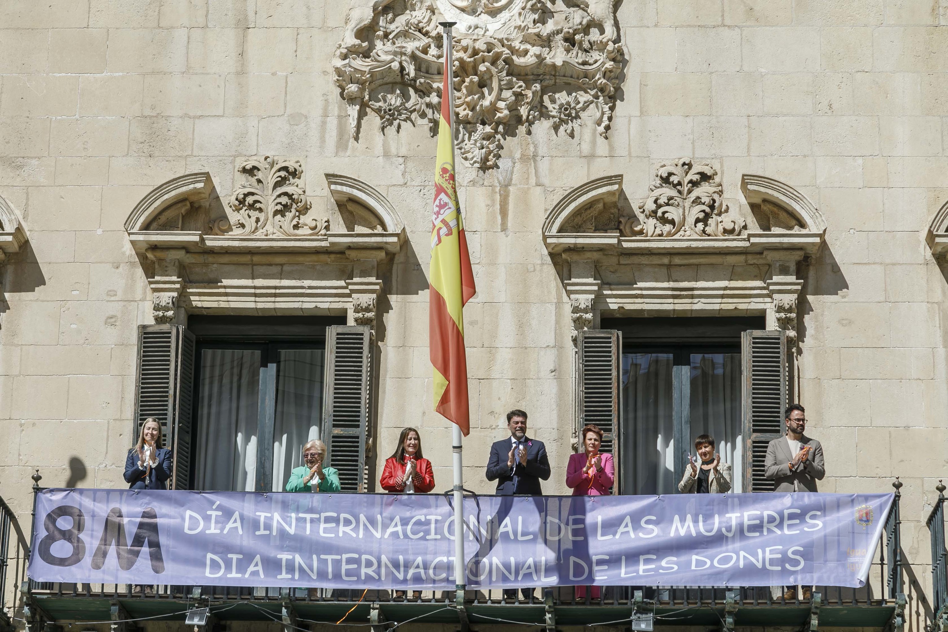 Alicante se suma alhomenaje a las mujeres y reivindica la igualdad real con motivo del 8M