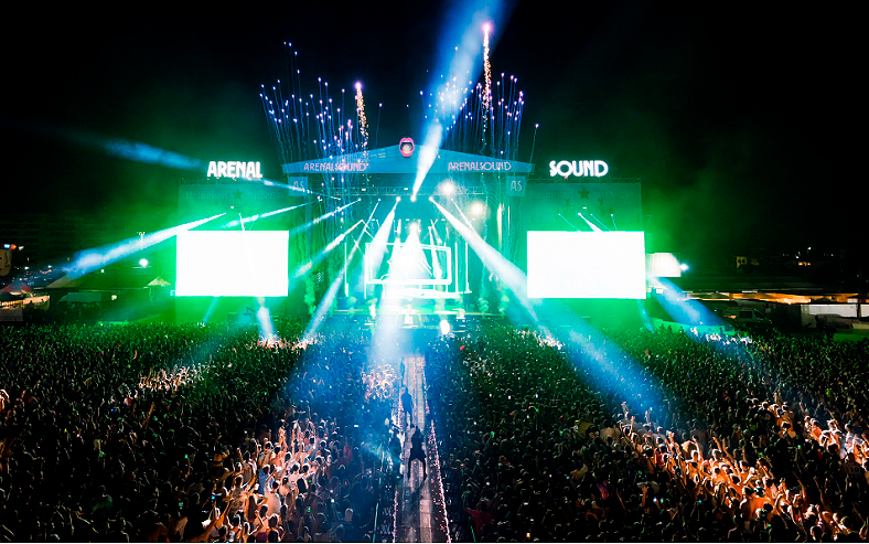 Los conciertos en el Arenal Sound 2022 congregaron a decenas de miles de jvenes cada noche.