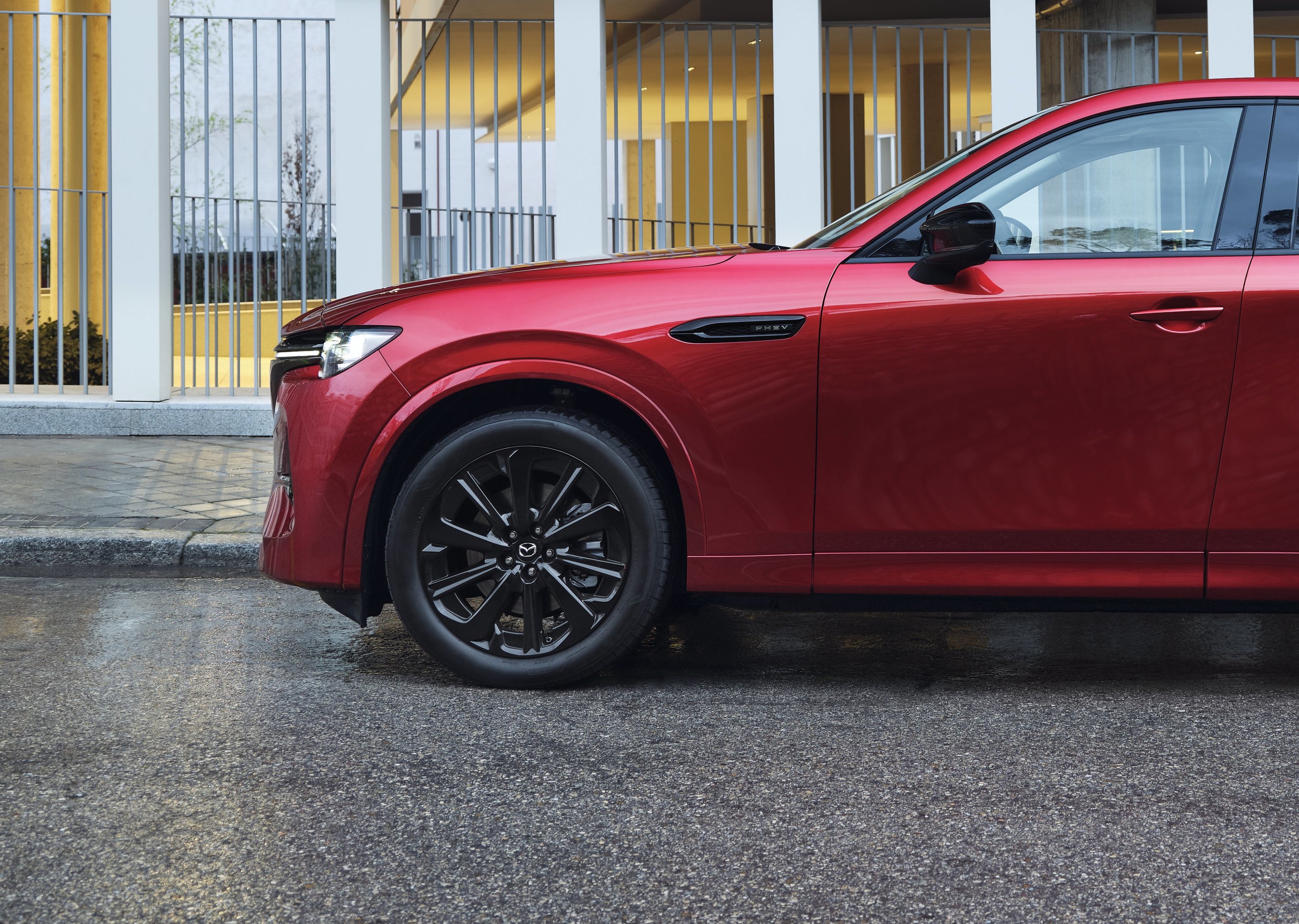 Mazda apuesta por la innovación en el CX-60: diésel, microhíbrido y etiqueta ECO