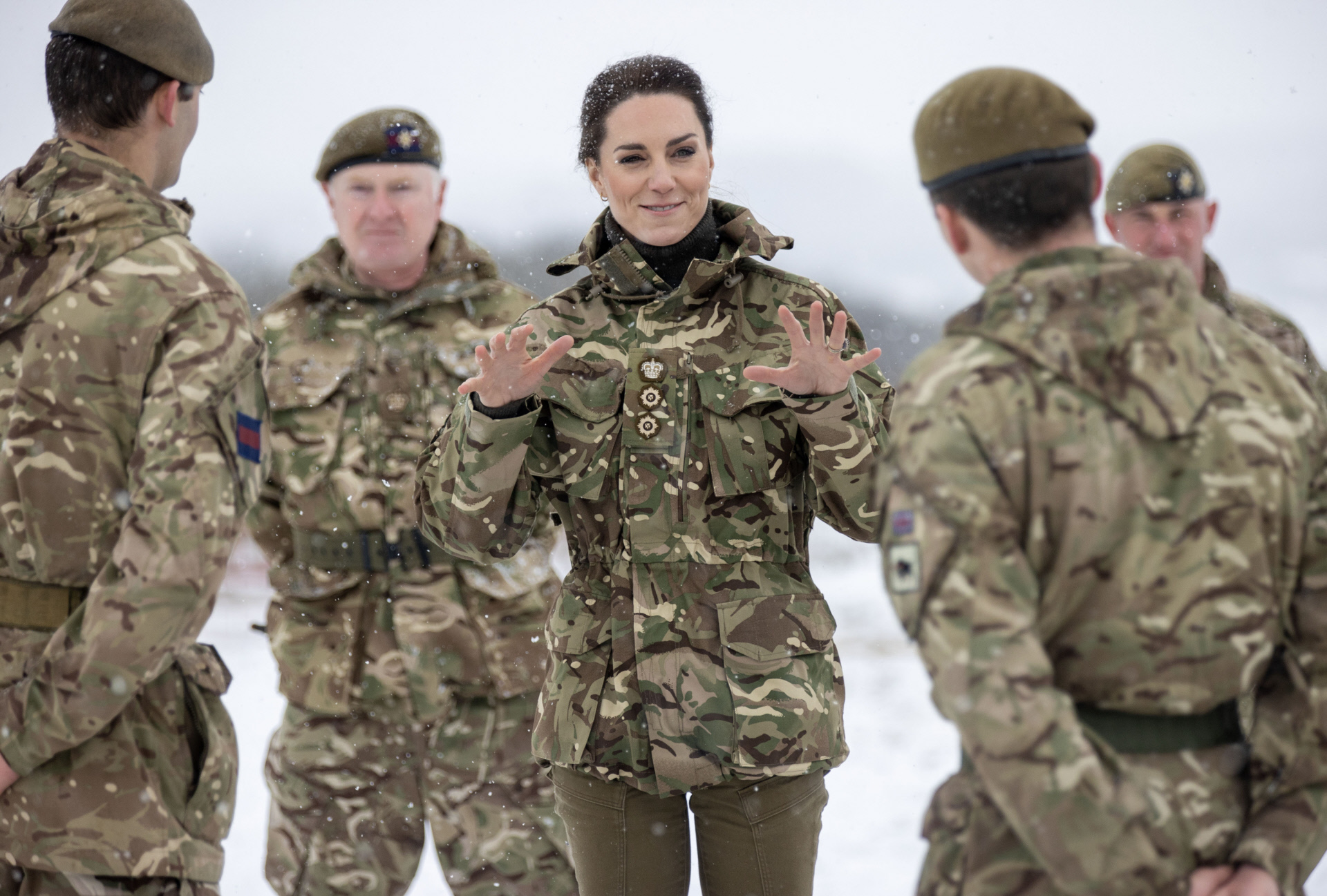 Kate Middleton vestida con uniforme militar
