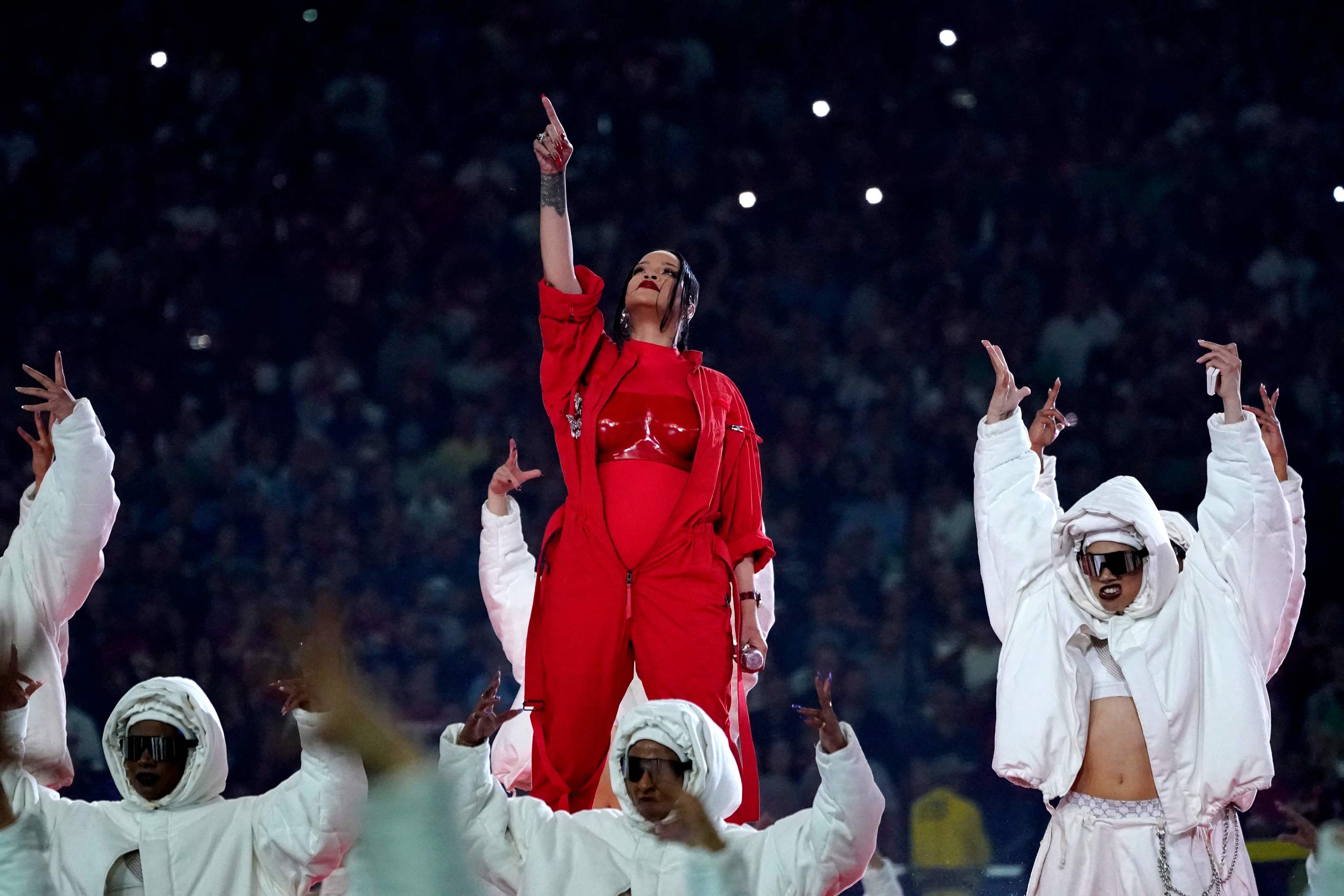 Rihanna durante la Super Bowl.