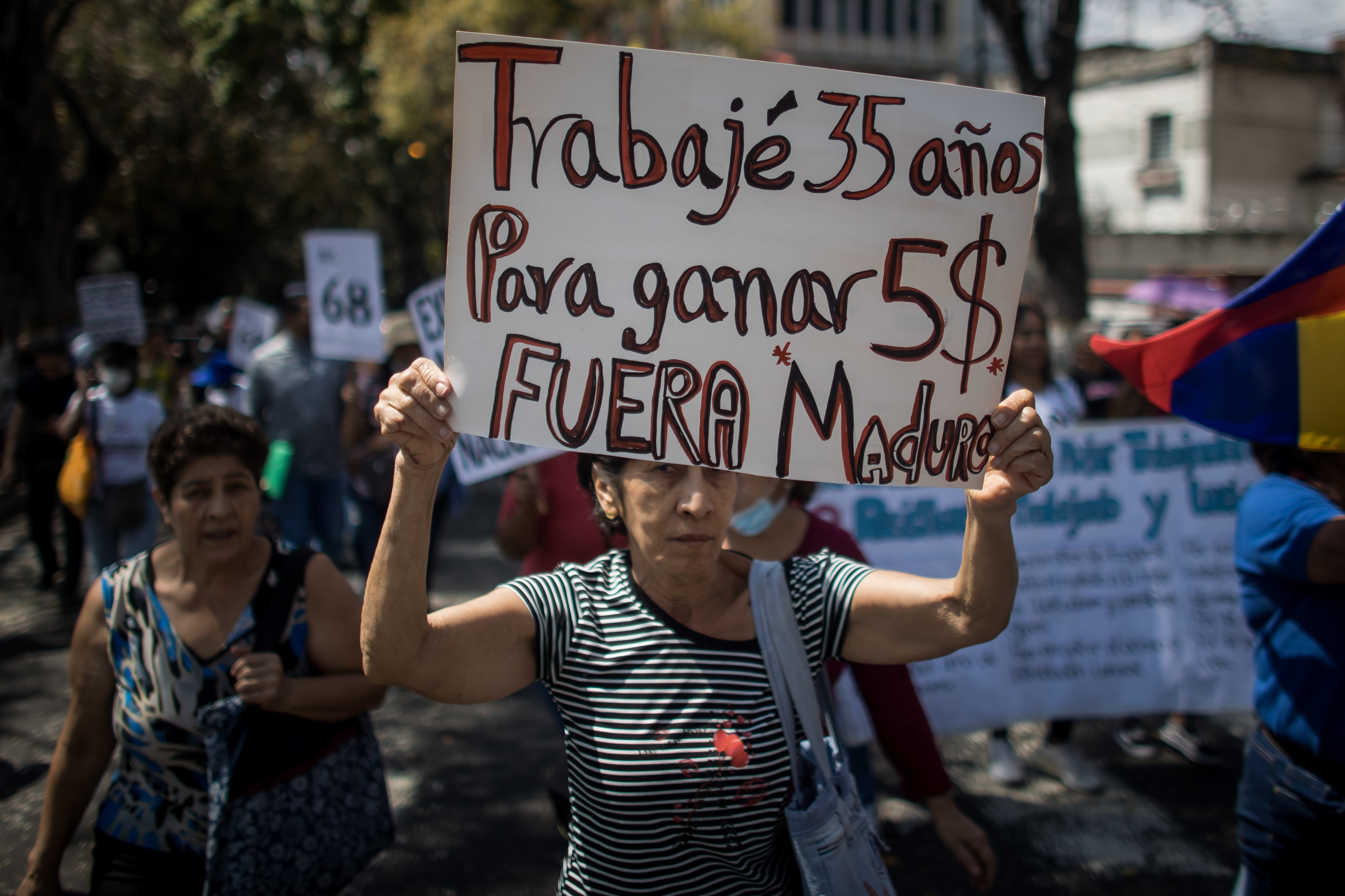 Maduro se burla de las mujeres con un bono de 3 euros por el 8M