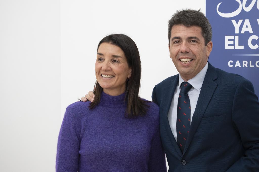 Ruth Merino, ex portavoz de Cs, con el presidente del PP valenciano, Carlos Mazón.