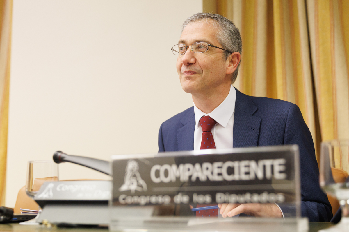 El gobernador del Banco de España, Pablo Hernández de Cos, el pasado febrero en el Congreso de los Diputados