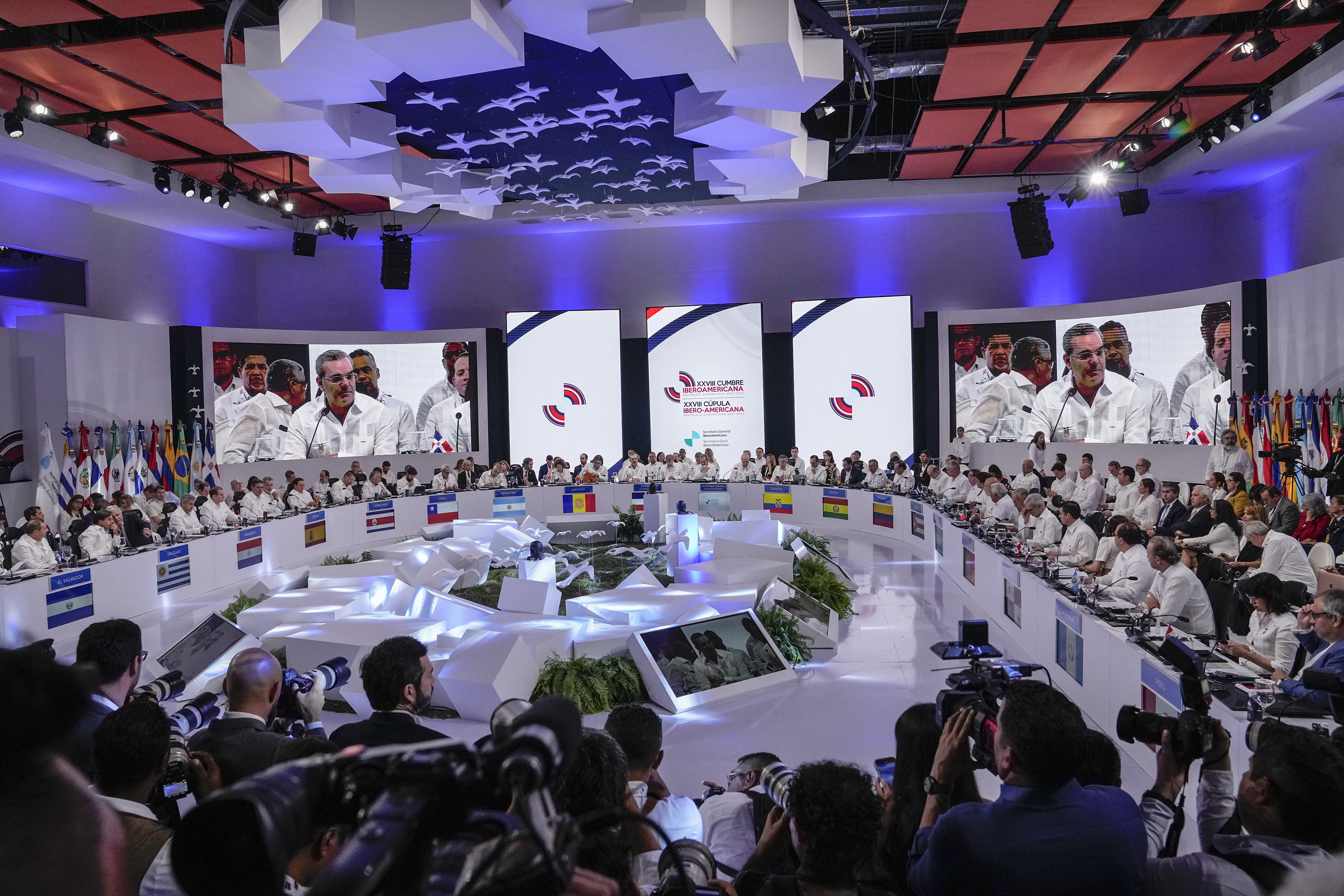 La cumbre iberoamericana fracasa en su intento de impulsar un nuevo modelo de financiación