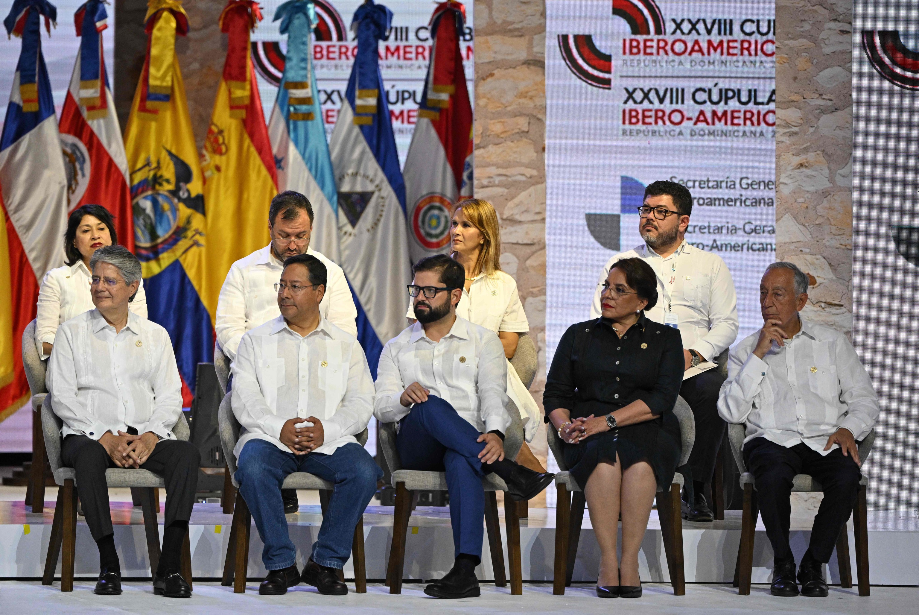 Lasso, Arce, Boric, Castro y Rebelo de Sousa, en la cumbre.