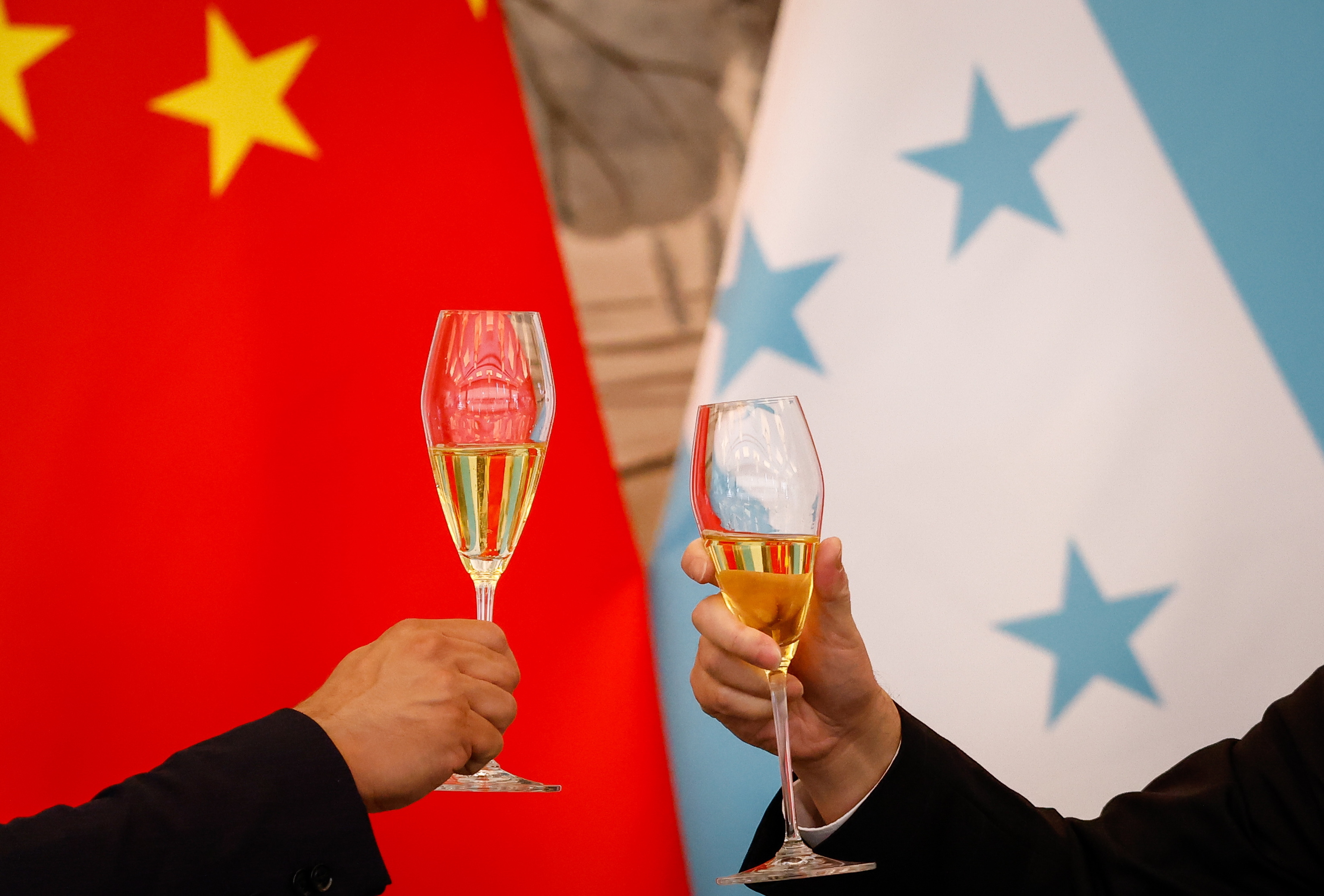 El gran mordisco diplomático de China a Taiwan