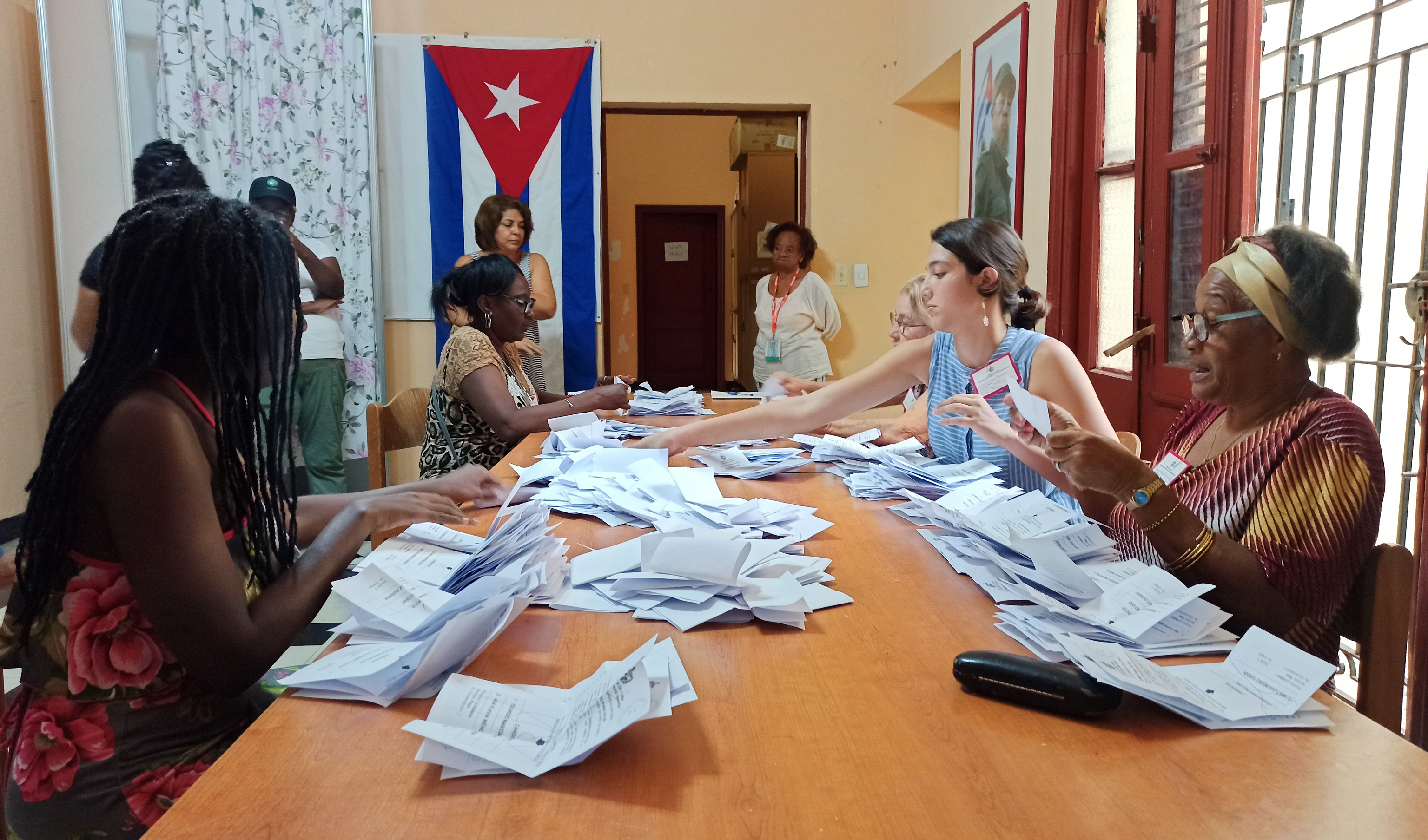 La revolución cubana se autoadjudica una  votación de más del 70% pese al fantasma de la abstención