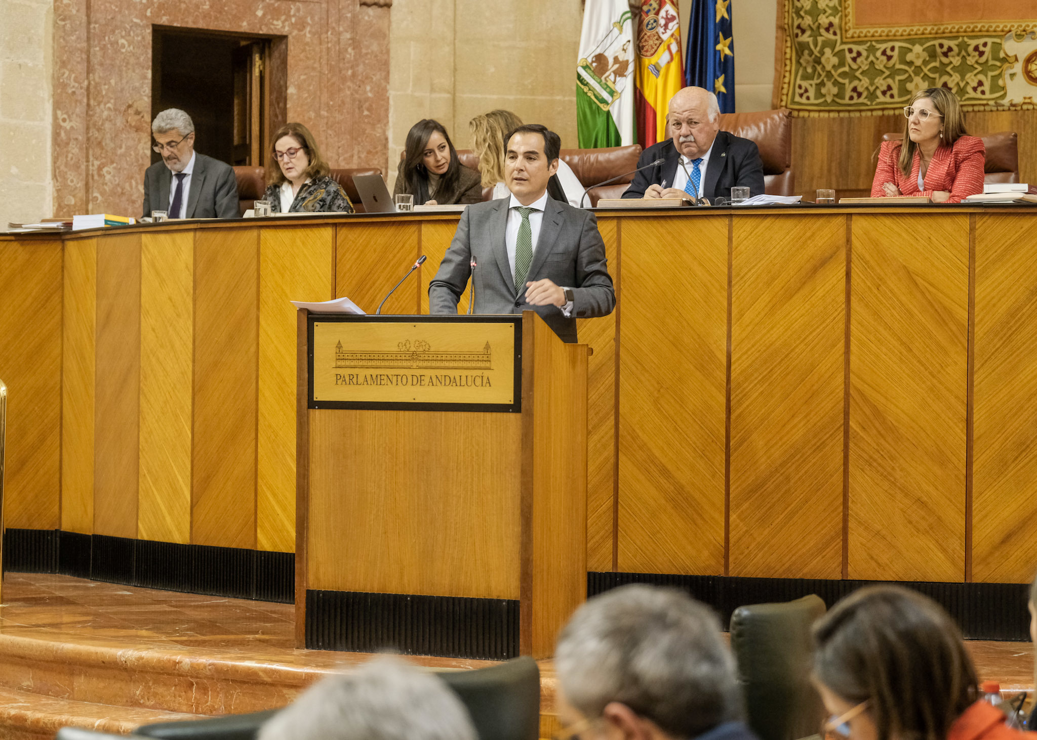 El consejero Nieto, la semana pasada en el Parlamento andaluz.