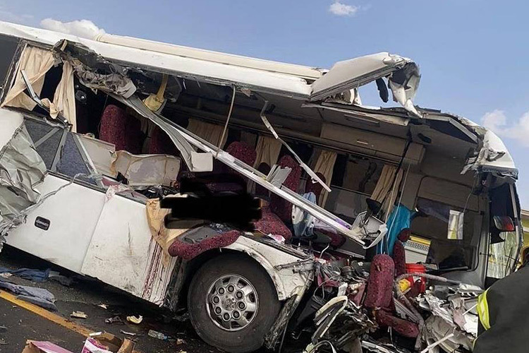 Mueren al menos veinte pregrinos en un accidente de autobús en Arabia Saudí