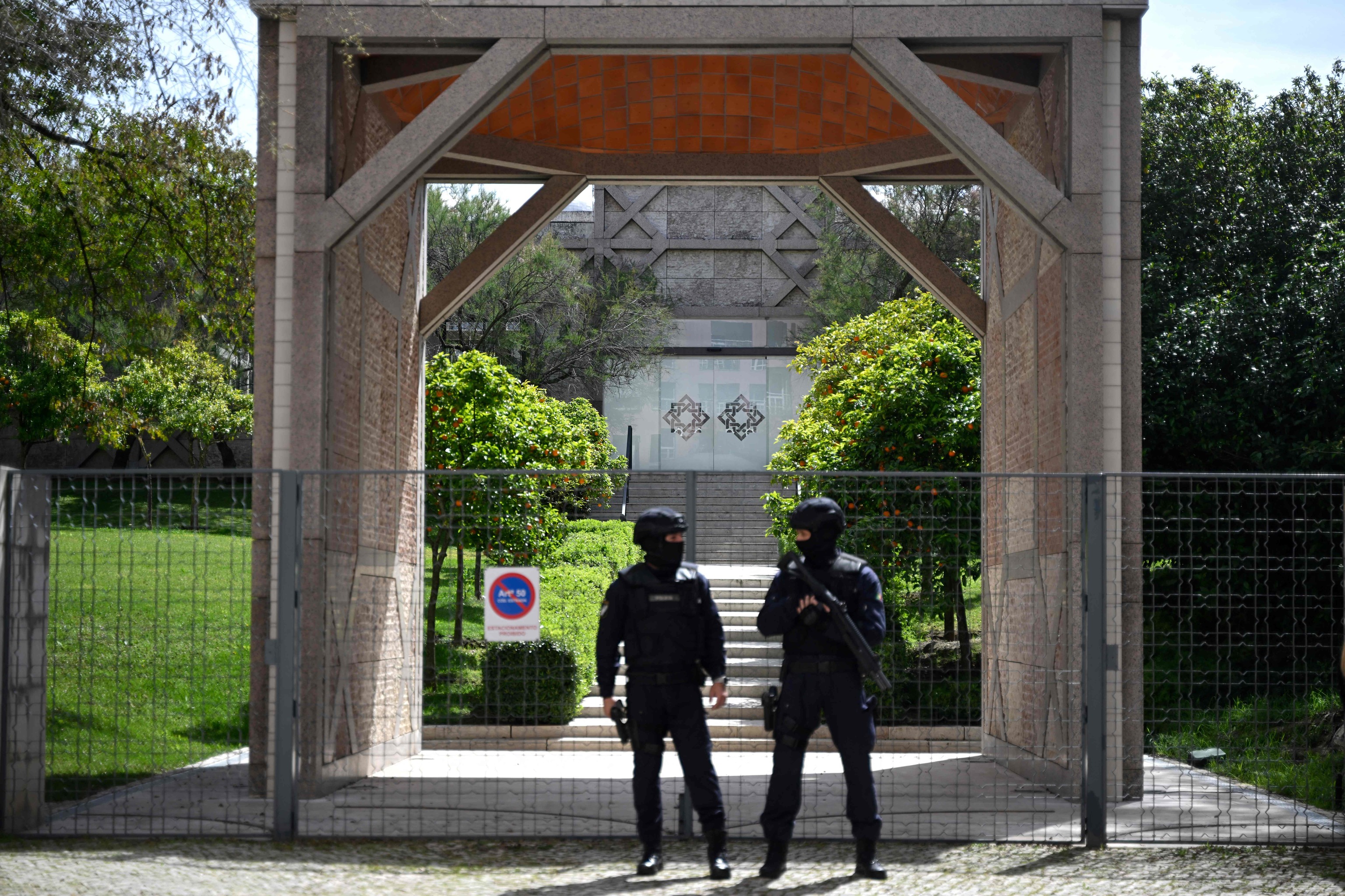 Dos mujeres muertas y varios heridos en un ataque con cuchillo en un centro musulmán de Lisboa
