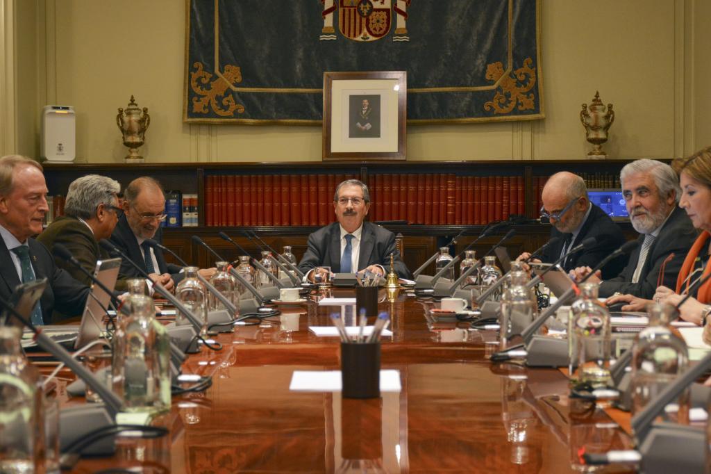 Rafael Mozo, preside un Pleno del CGPJ.
