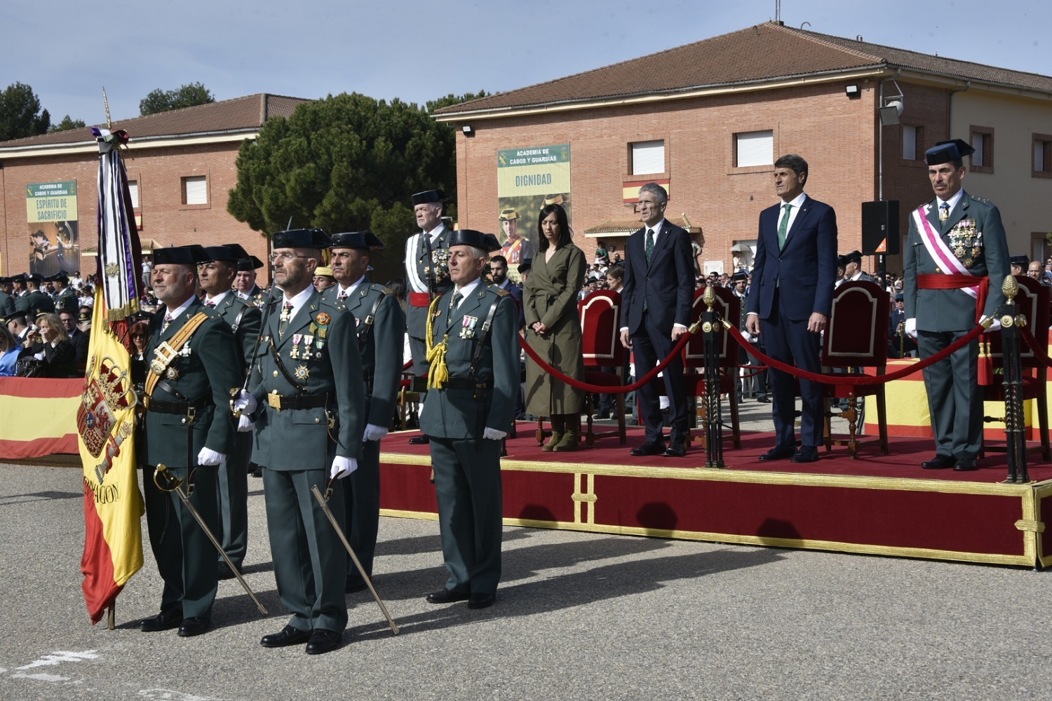 Fernando Grande-Marlaska, este viernes en la jura de bandera de la Guardia Civil en la Academia de Baeza (Jaén).