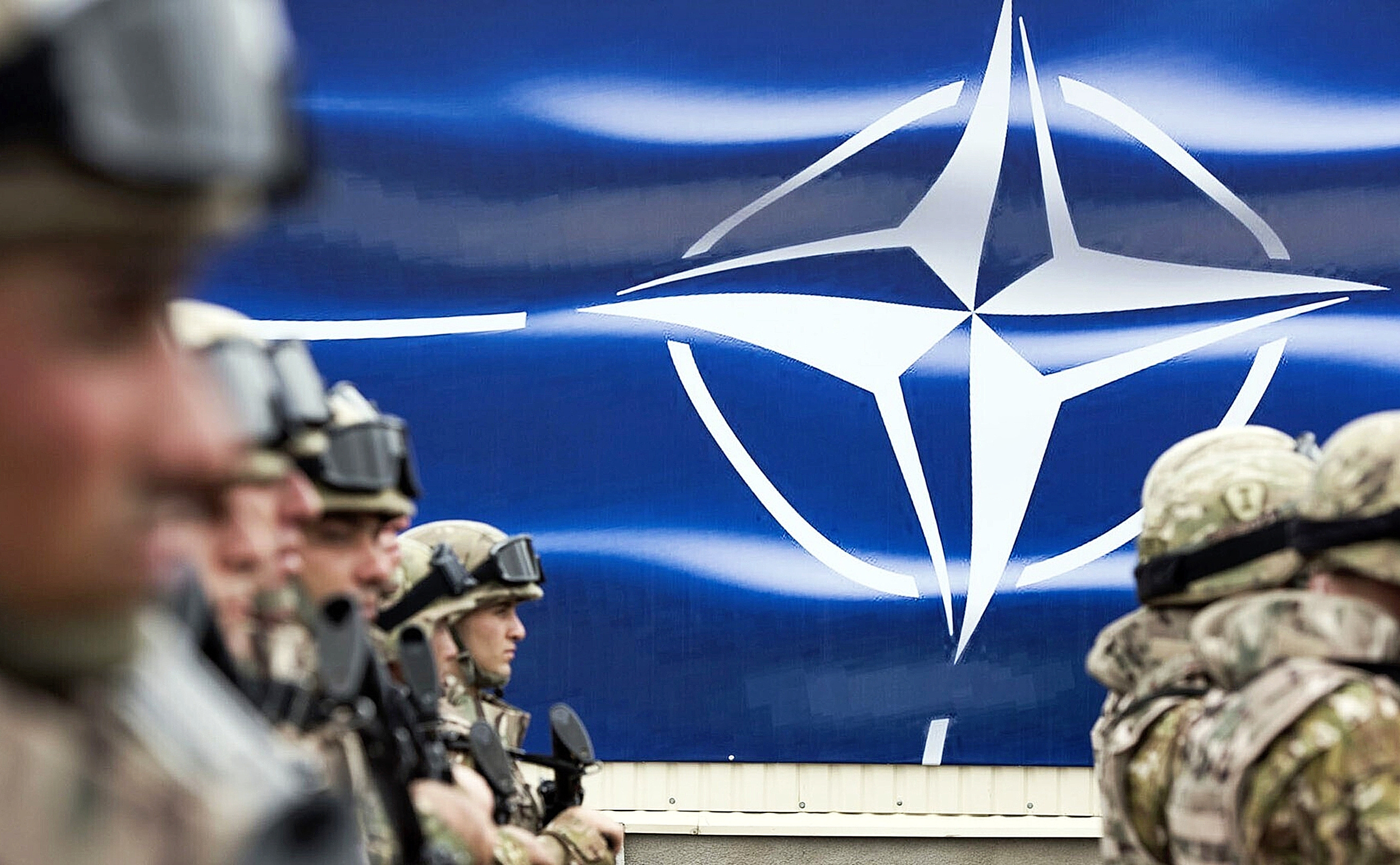 El año en el que la OTAN salió del ‘coma’, creció y recuperó su esencia