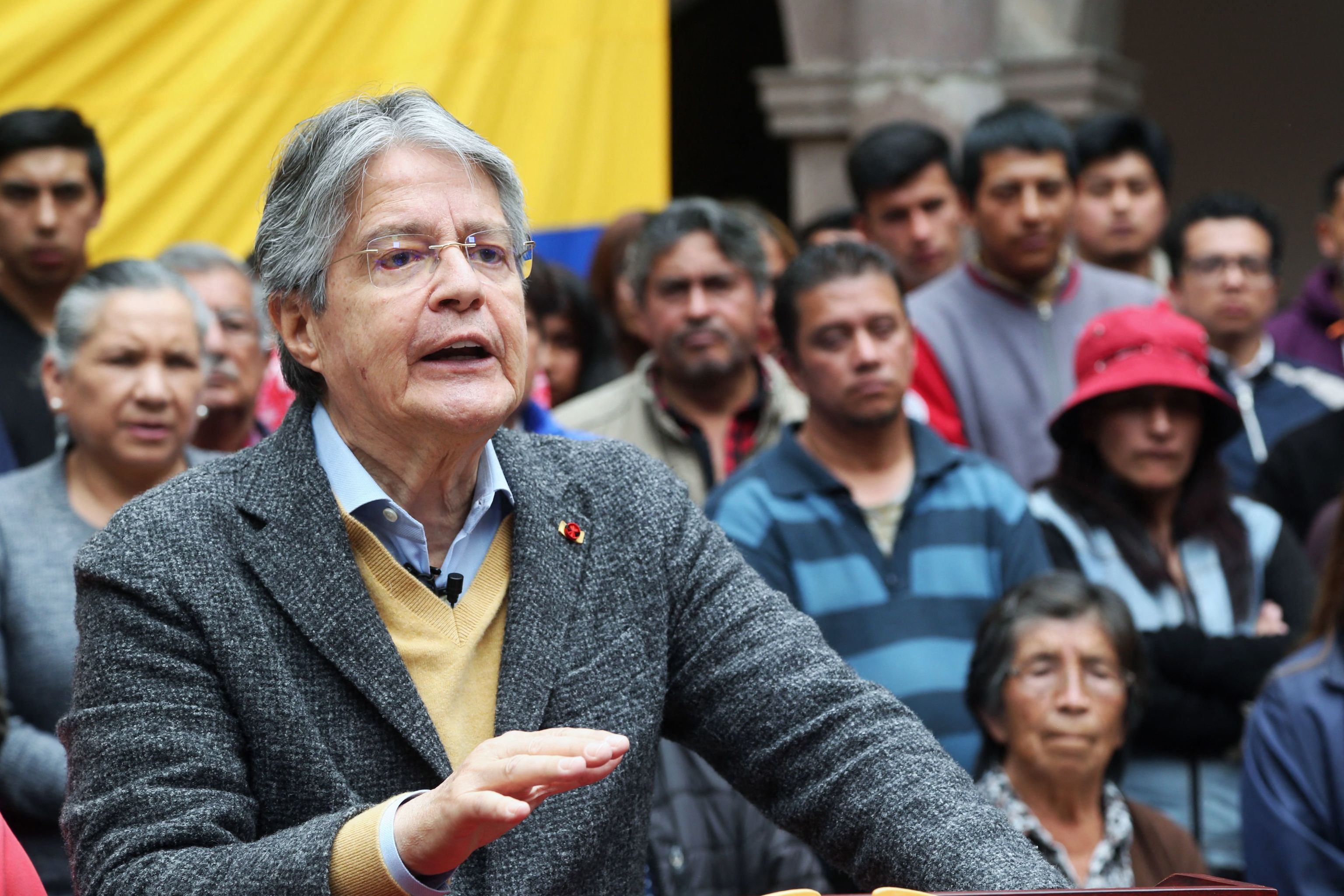 Lasso autoriza la tenencia y porte de armas de uso civil para autodefensa en Ecuador