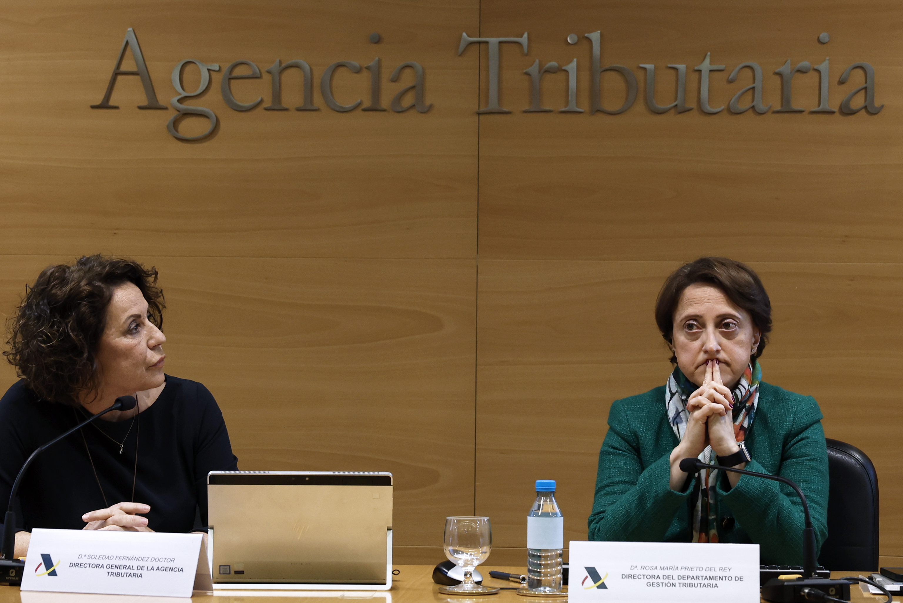 La directora general de la Agencia Tributaria, Soledad Fernndez (i), y la directora del Departamento de Gestin Tributaria, Rosa Mara Prieto.