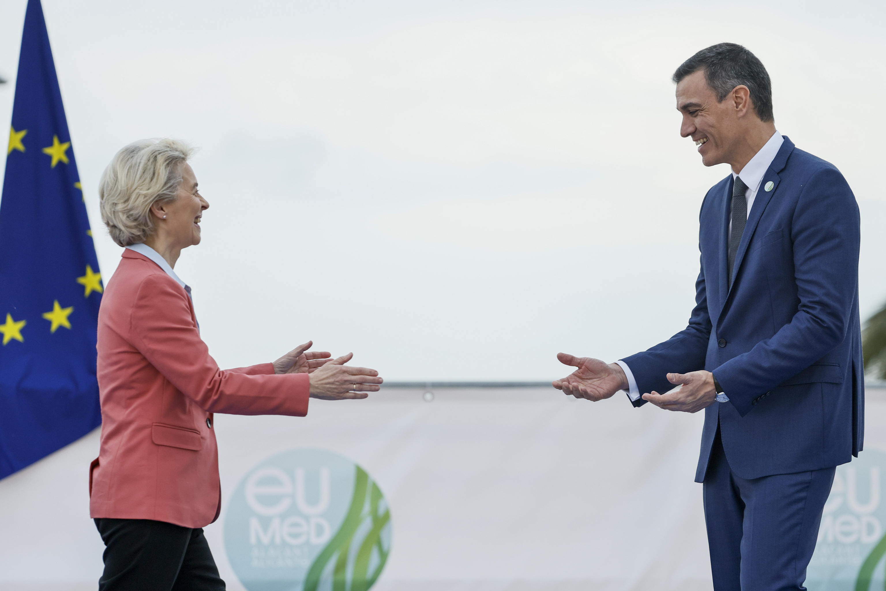 El presidente del Gobierno, Pedro Sanchez, recibe a la presidenta de la Comisin Europea, , Ursula von der Leyen, en Alicante.